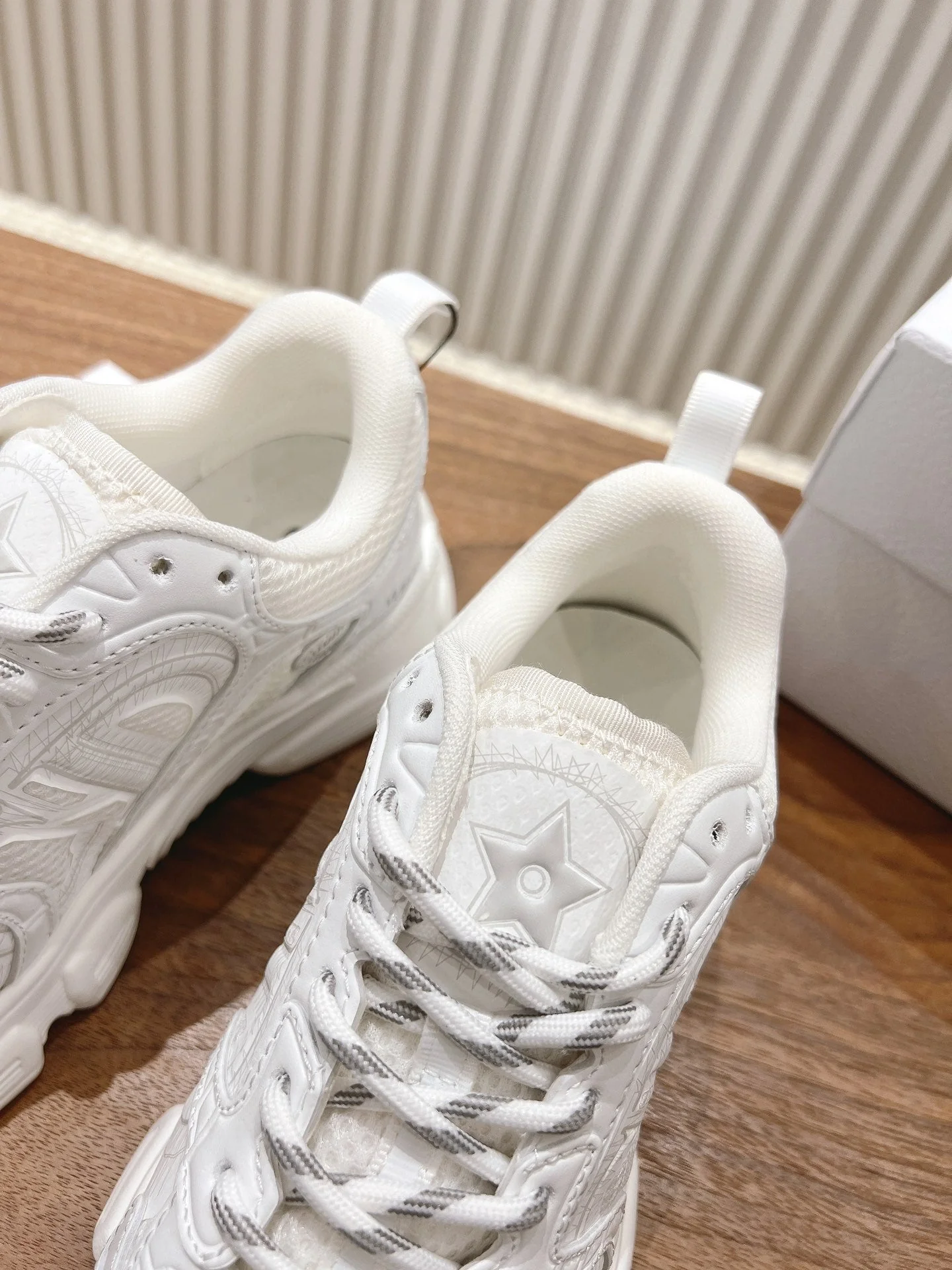 D chrono sneaker