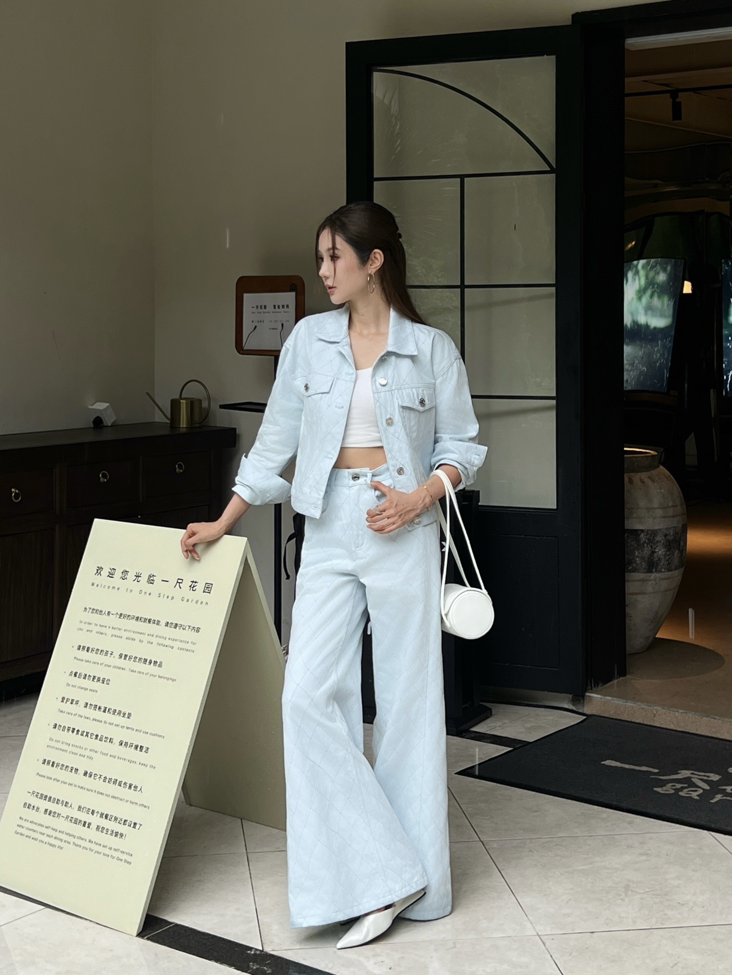 Chan 26fw embroidery denim pants