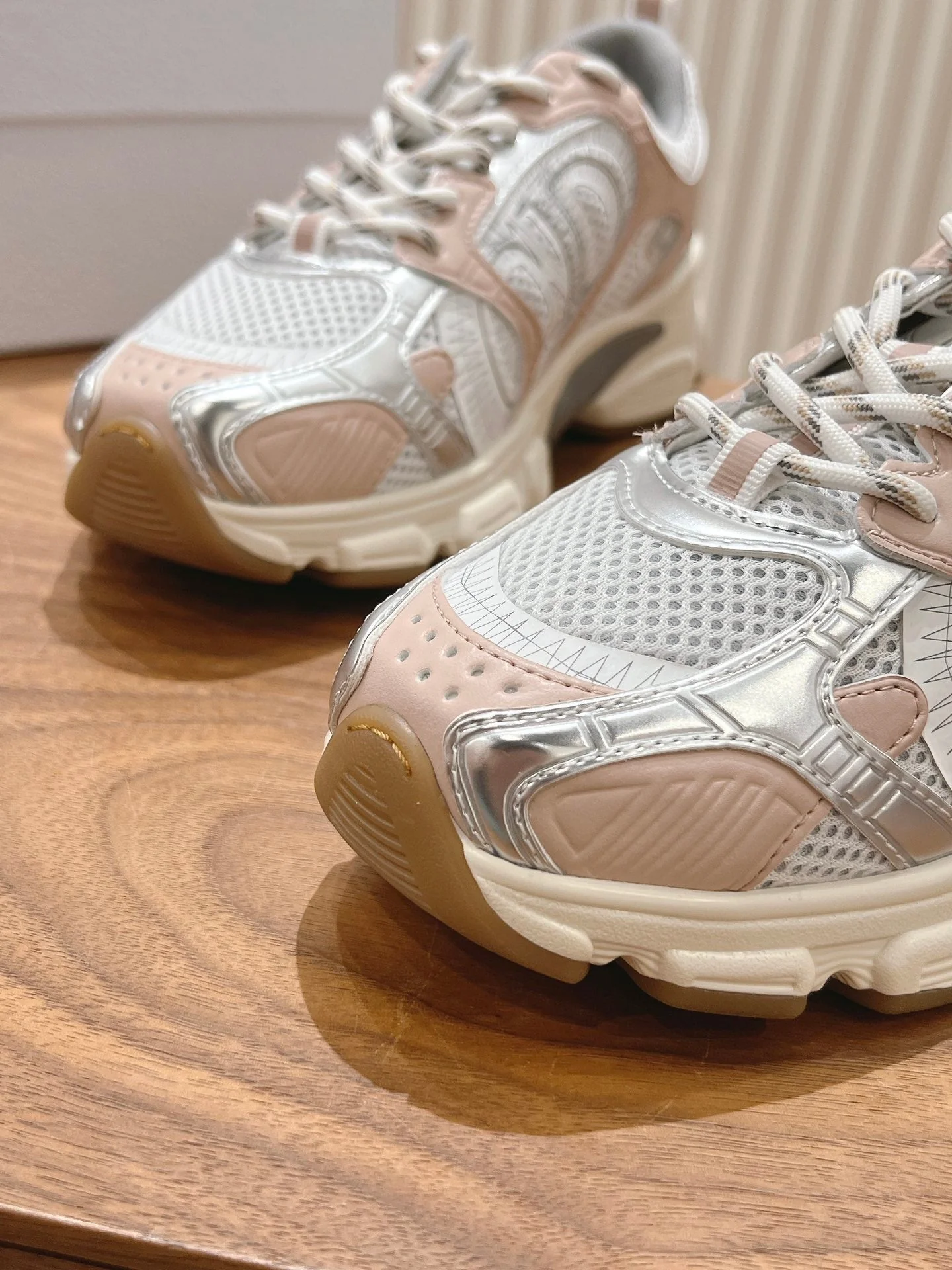 D chrono sneaker