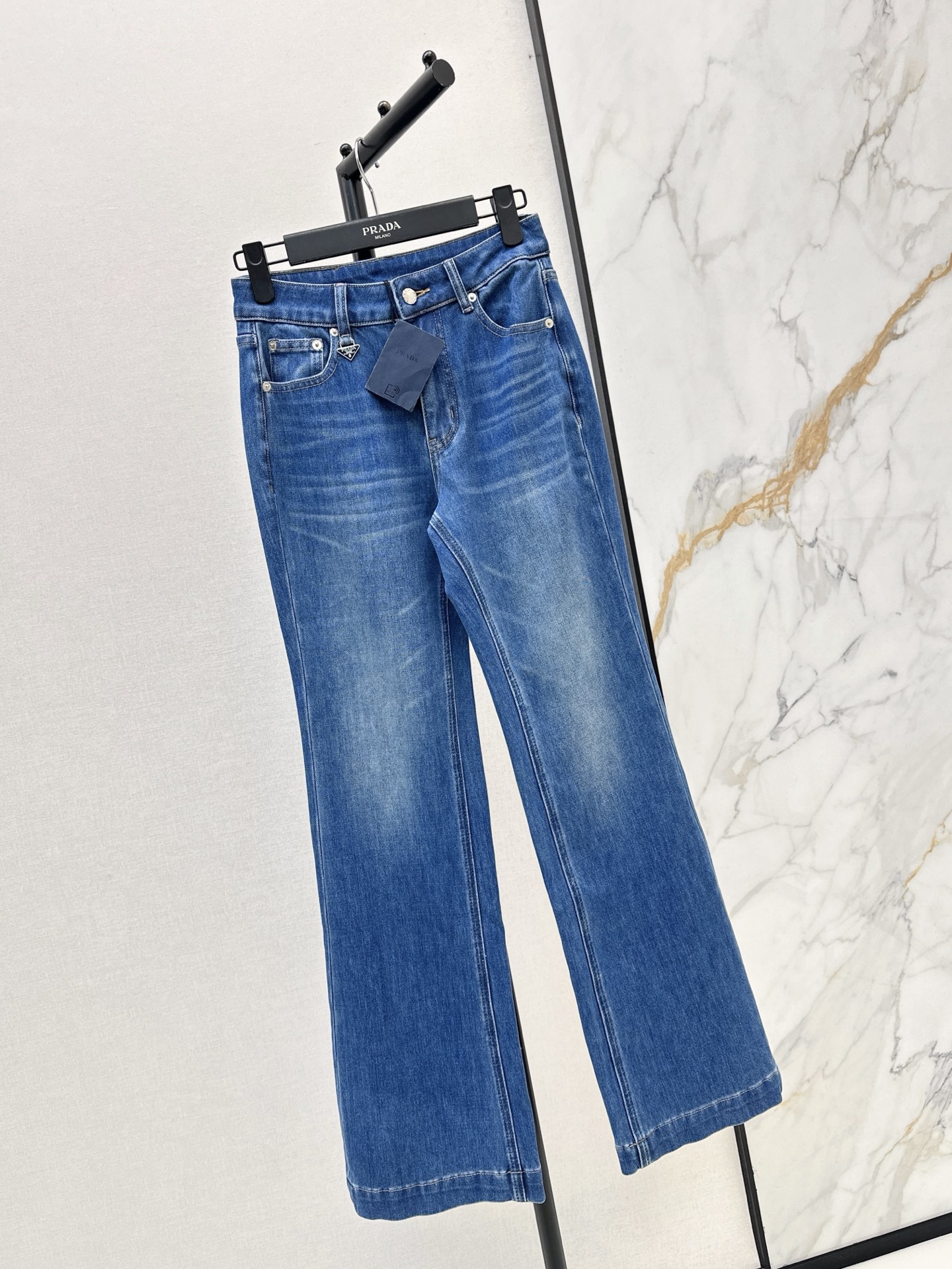 Pra 26fw flared jeans