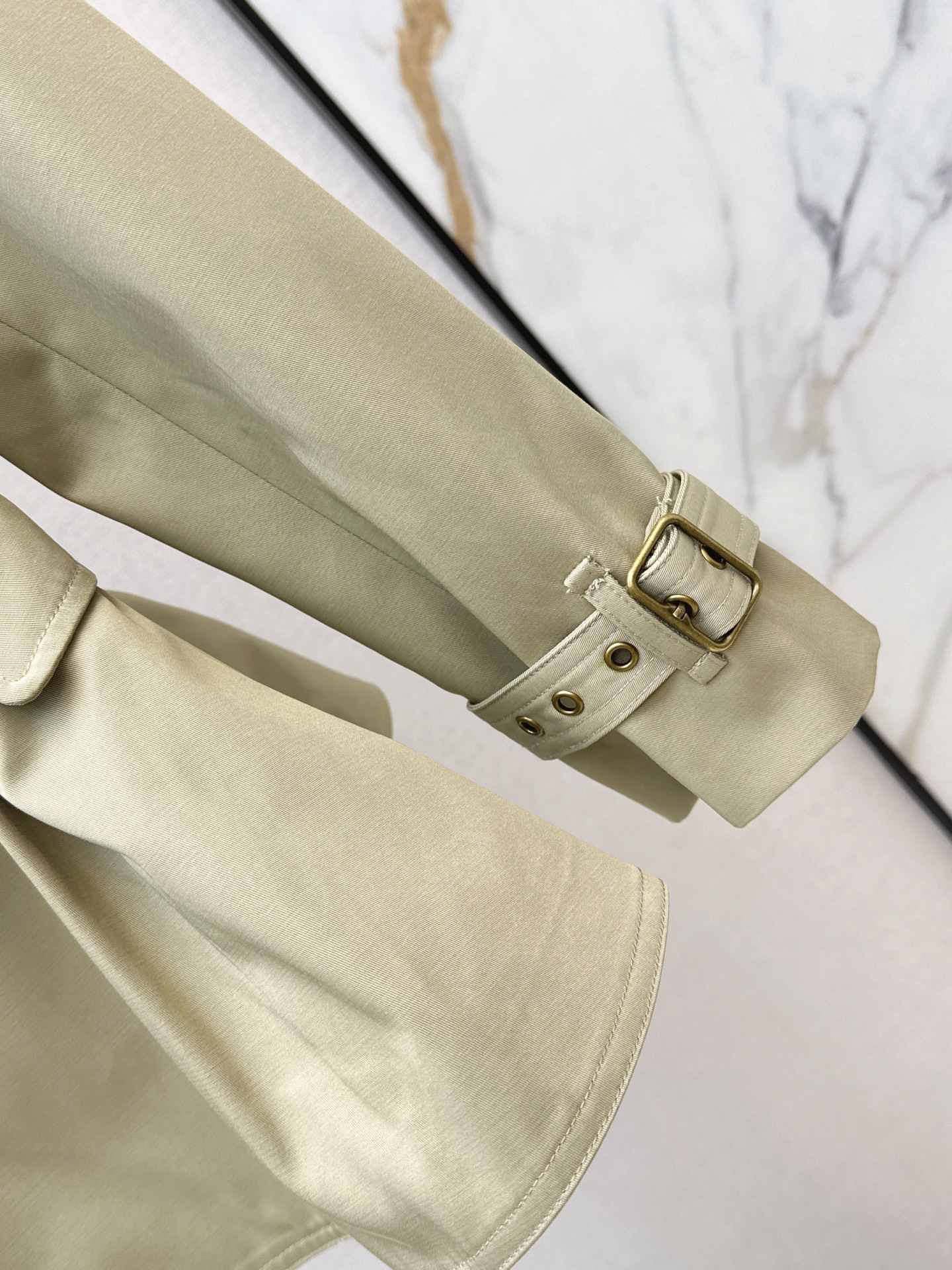 Bur 26fw cropped belted trench coats