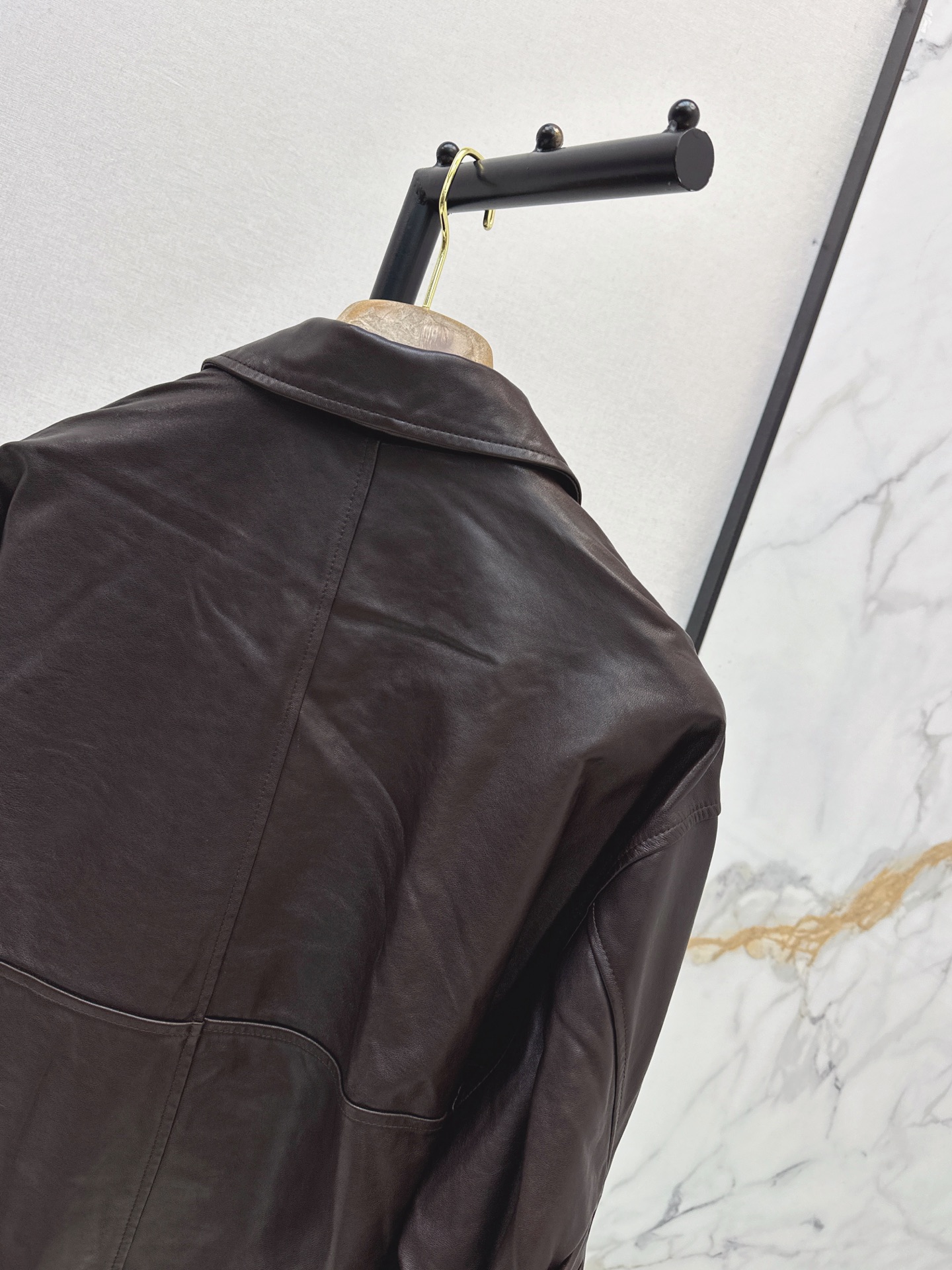 Brun 26fw cropped leather jacket