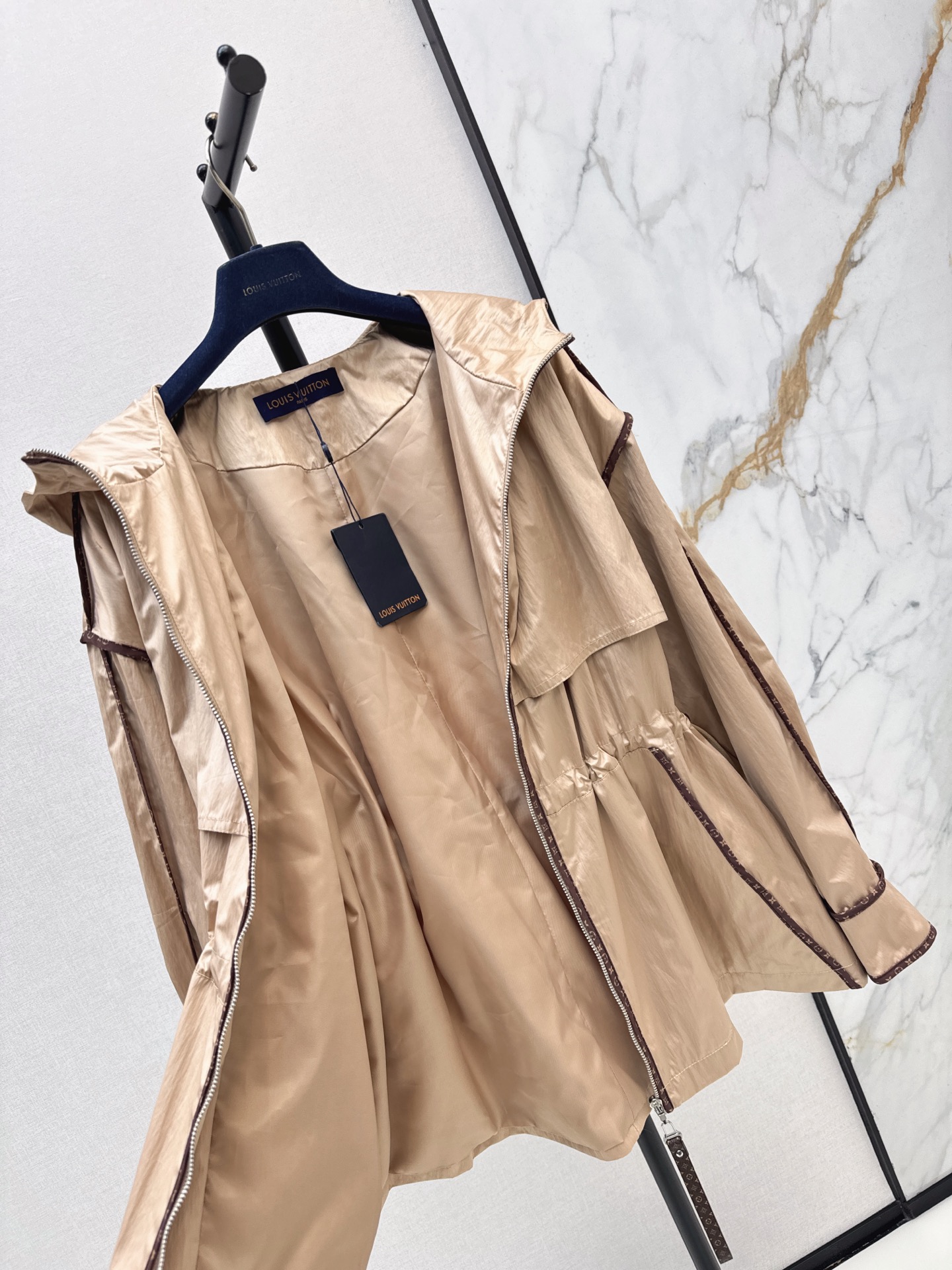 Loui 26fw hooded jacket