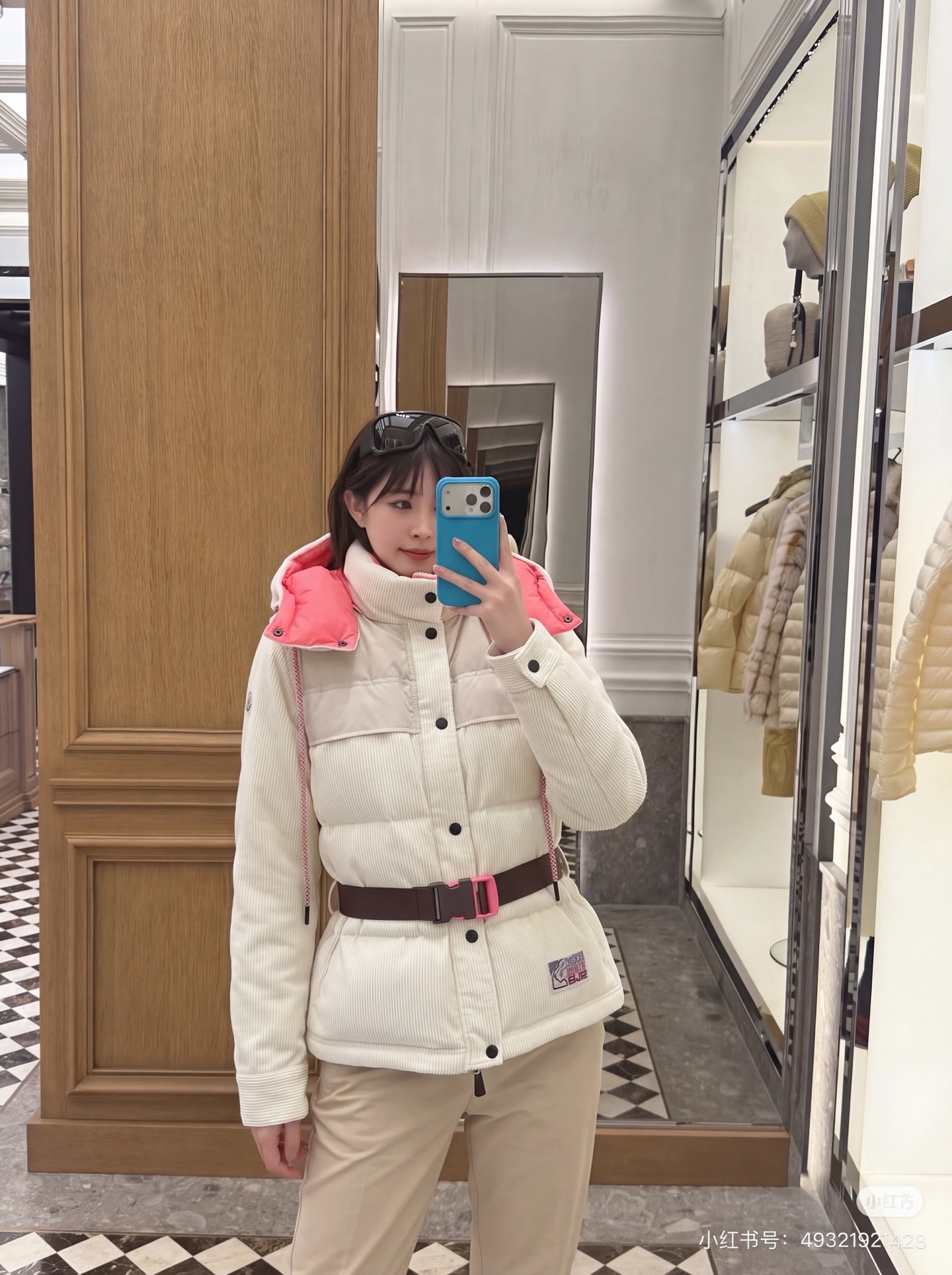 Monc 26fw hooded deatchable down jacket