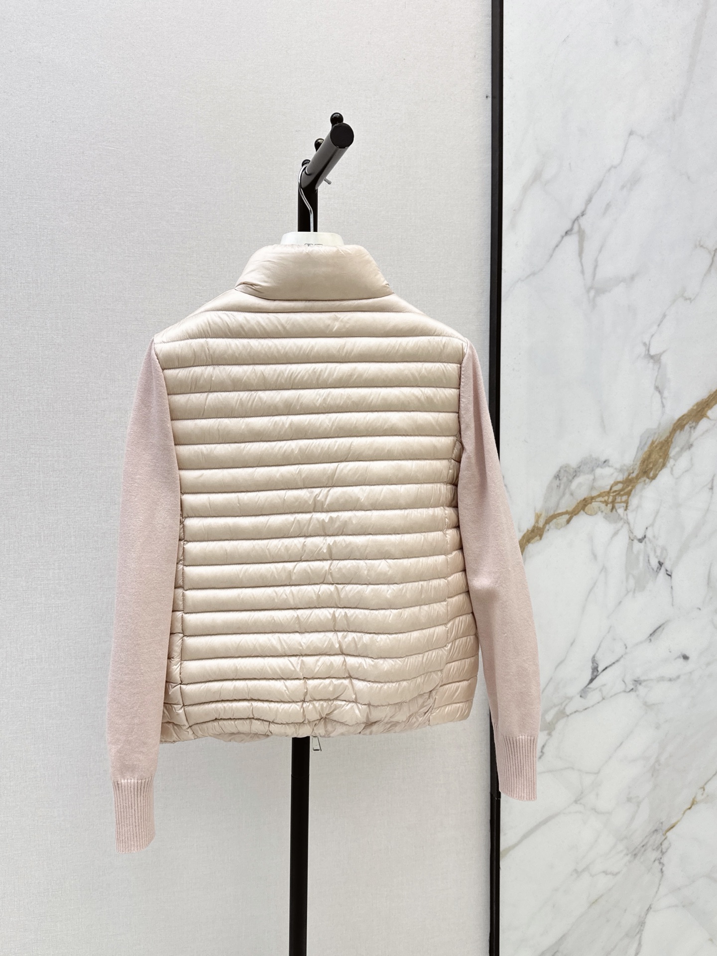 Monc 26fw cropped down jacket