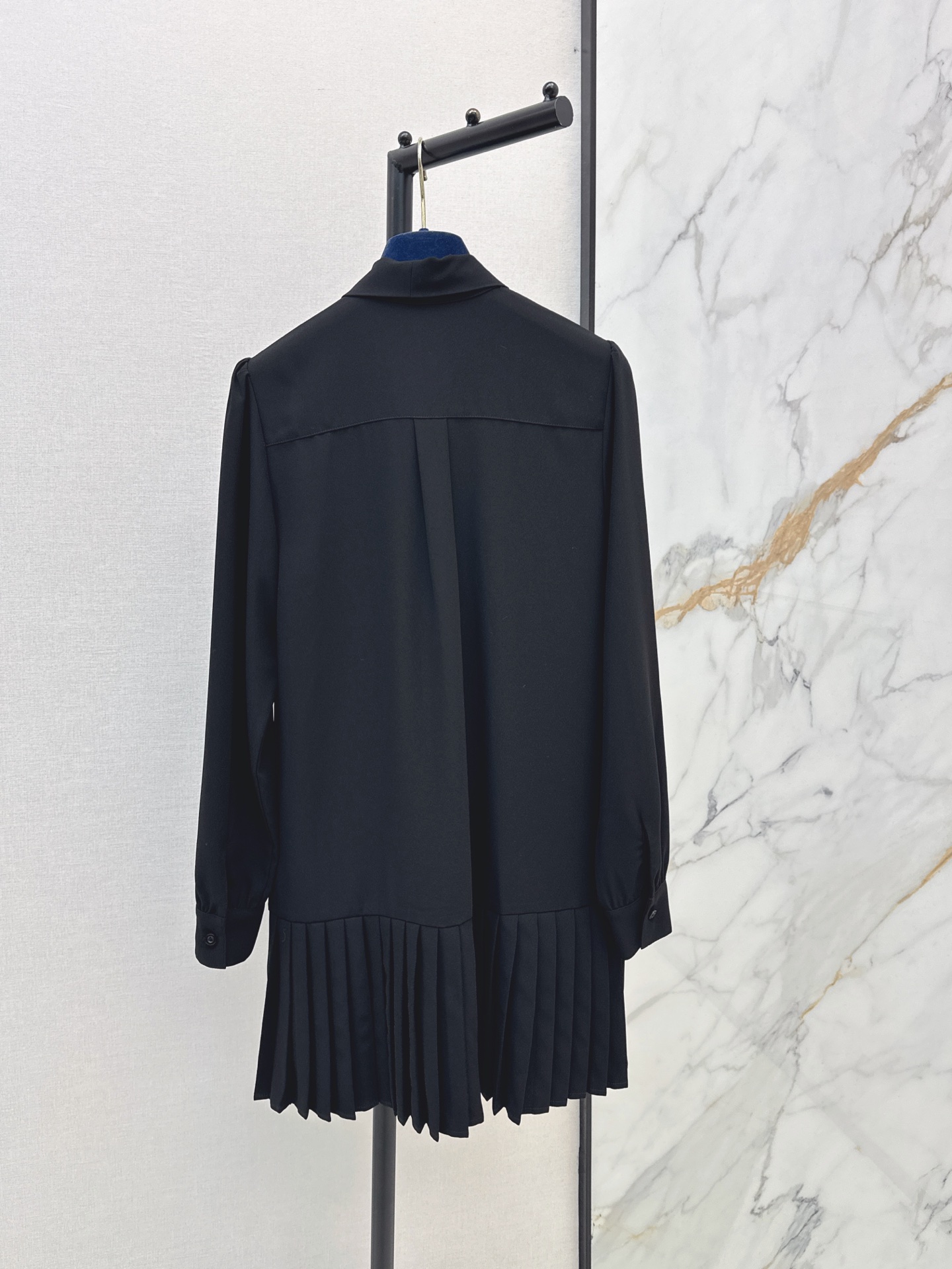 Loui 26fw ribbon dress