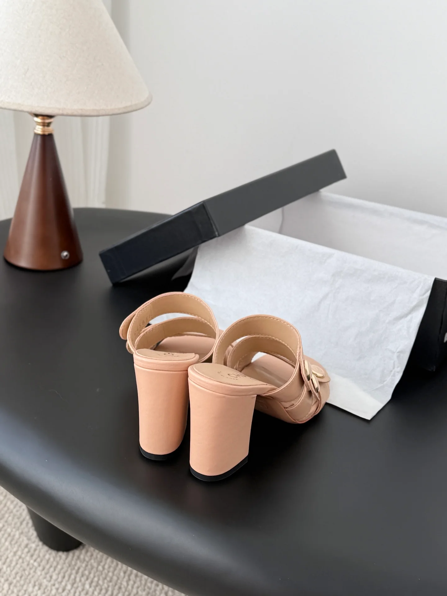 Chan 25fw high heel sandals