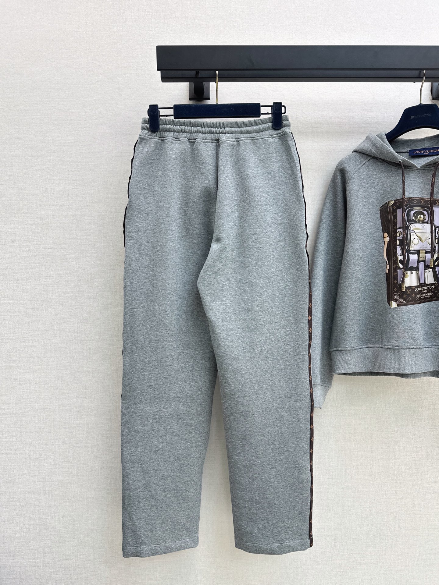 Loui 26fw print hoodie pants sets