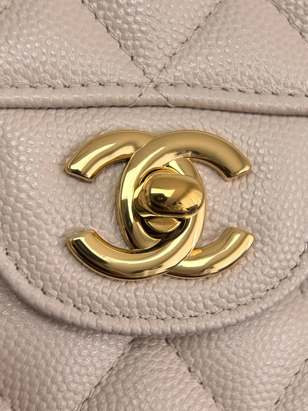 Chan cf25 chain shoulder bag