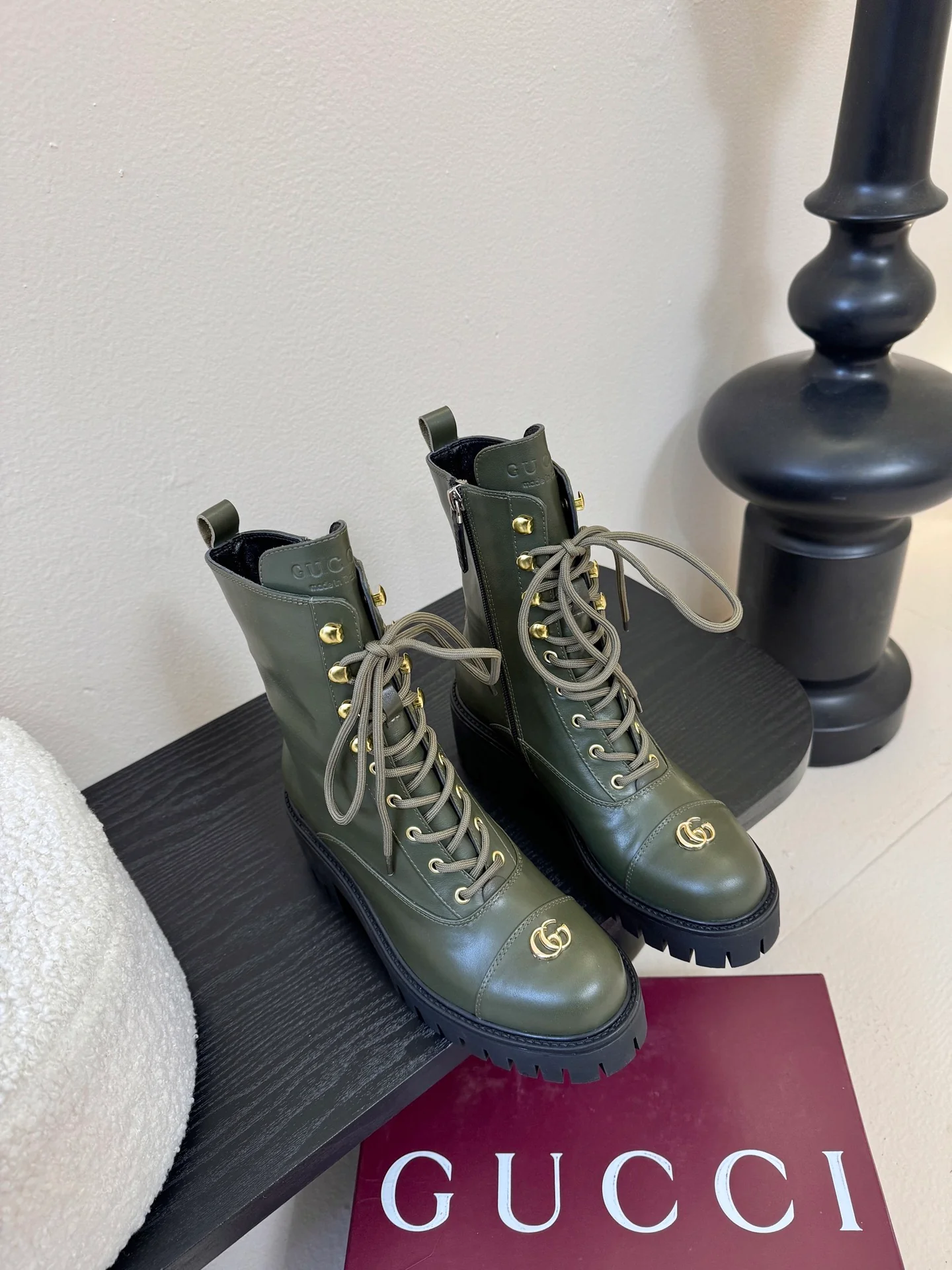 Gucc 25fw combat boots