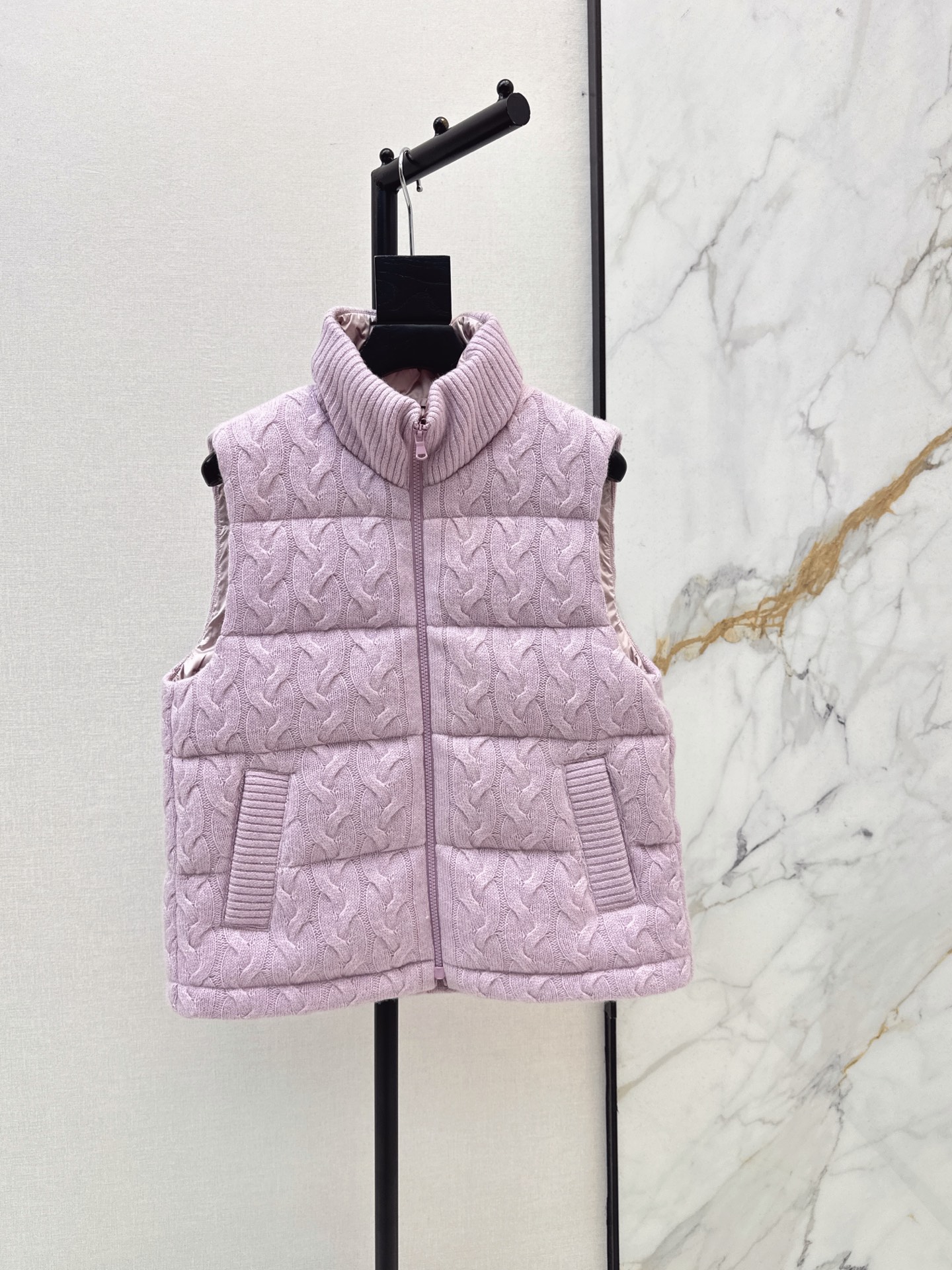 Brun 26fw knit contract down vest