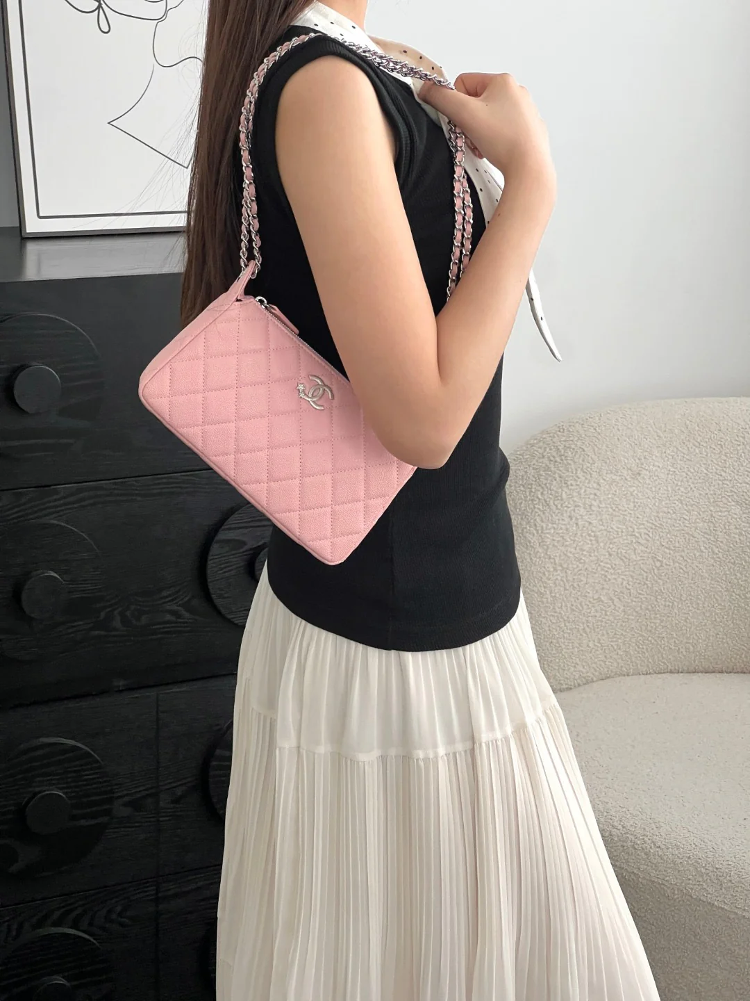 Chan 25B wallet on chain shoulder bags