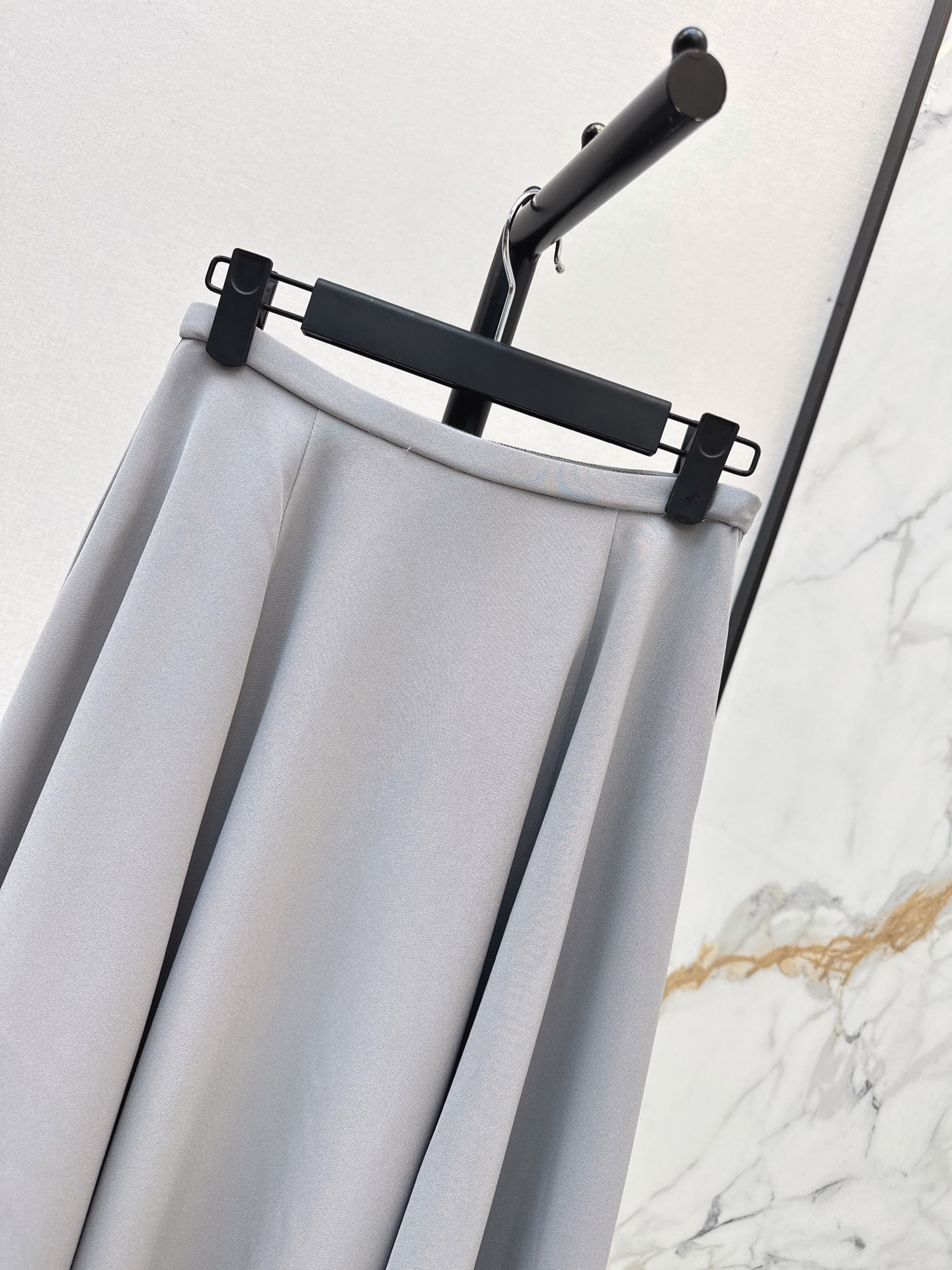CD 26fw pleated skirt