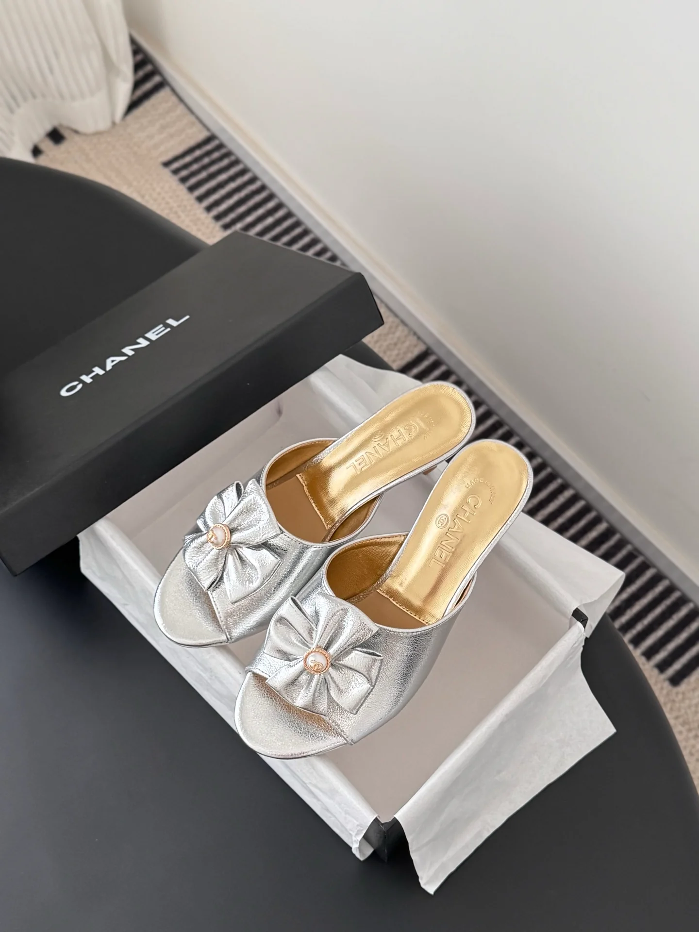 Chan 26ss kitten heel slides
