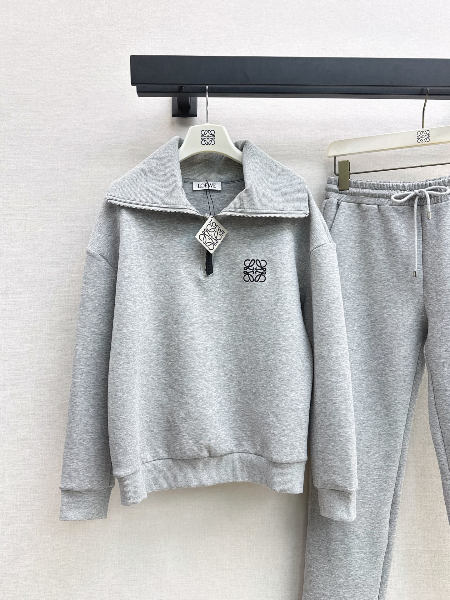 Loe 26fw half-zip sweatshirt pants sets