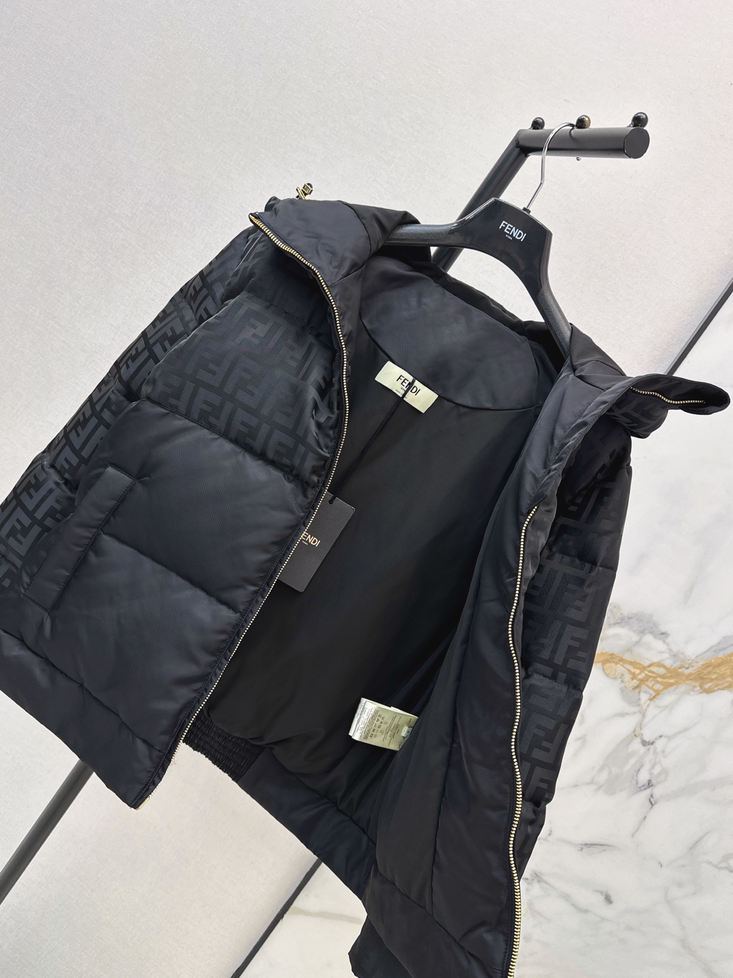 Fen 26fw jacquard hooded down jacket