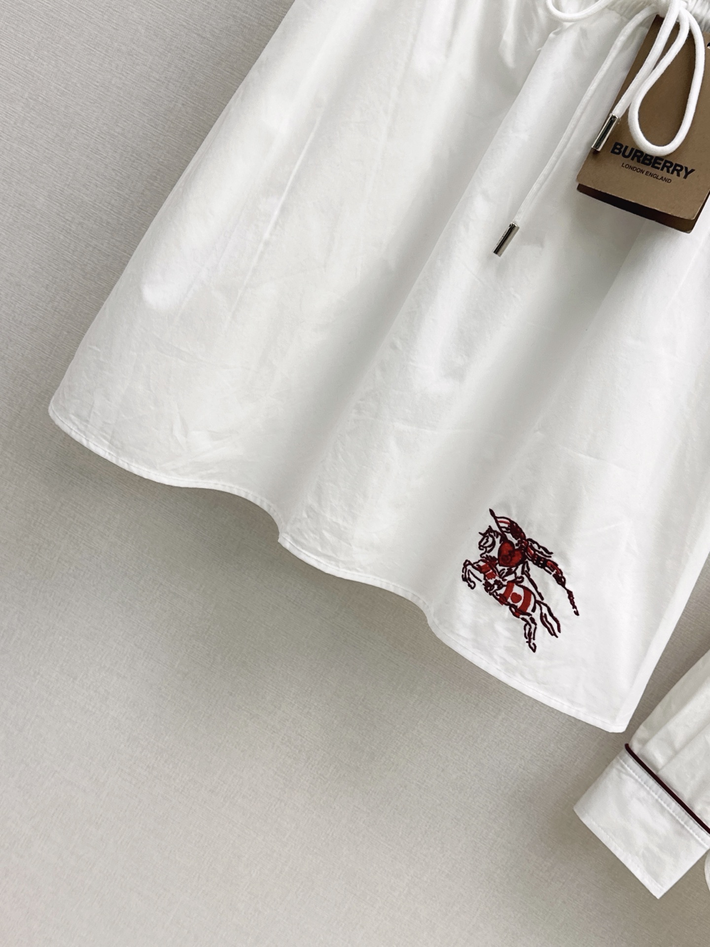 Burb 26fw drawstring skirt