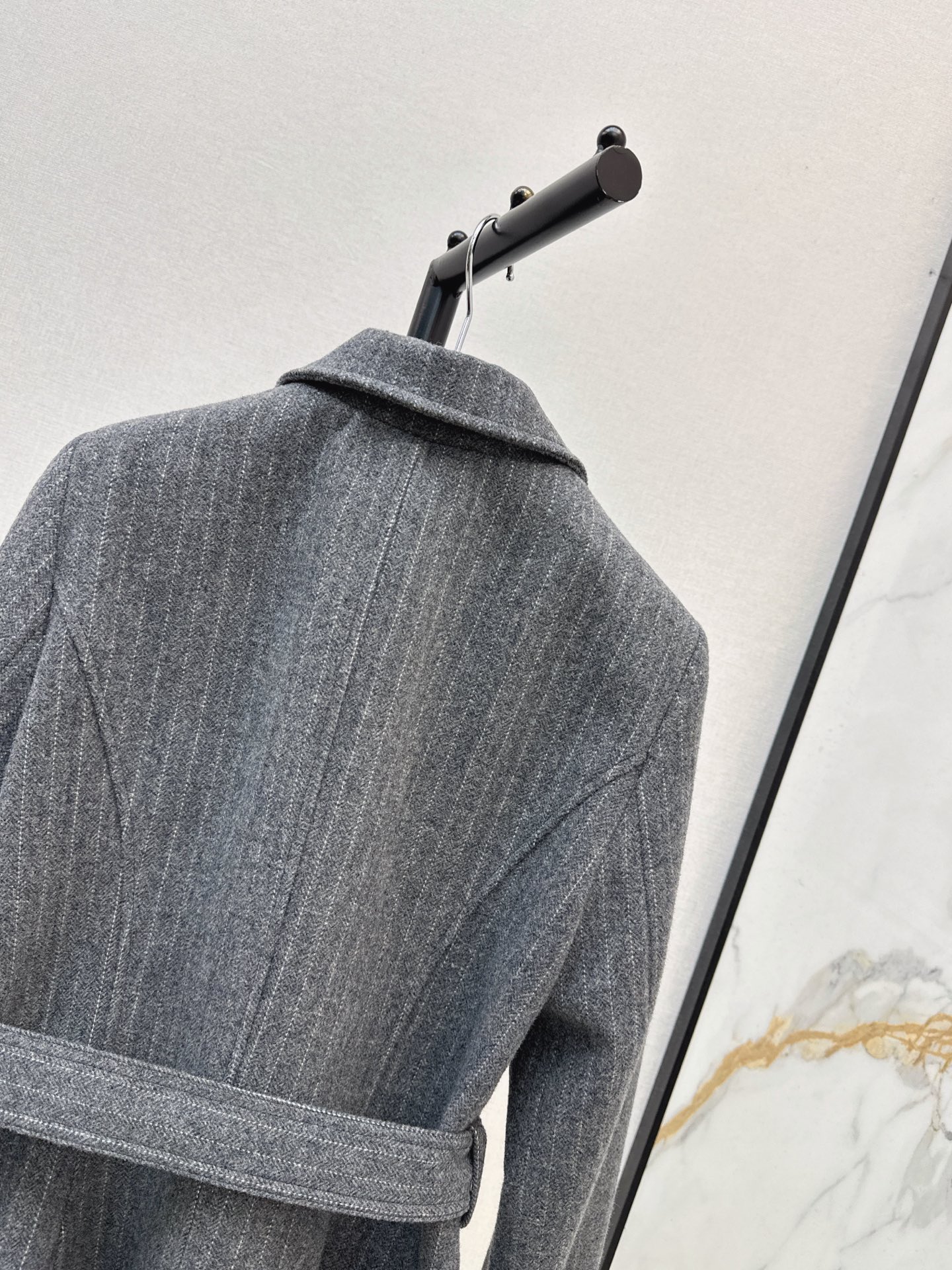 CD 26fw  herringbone belted jacket