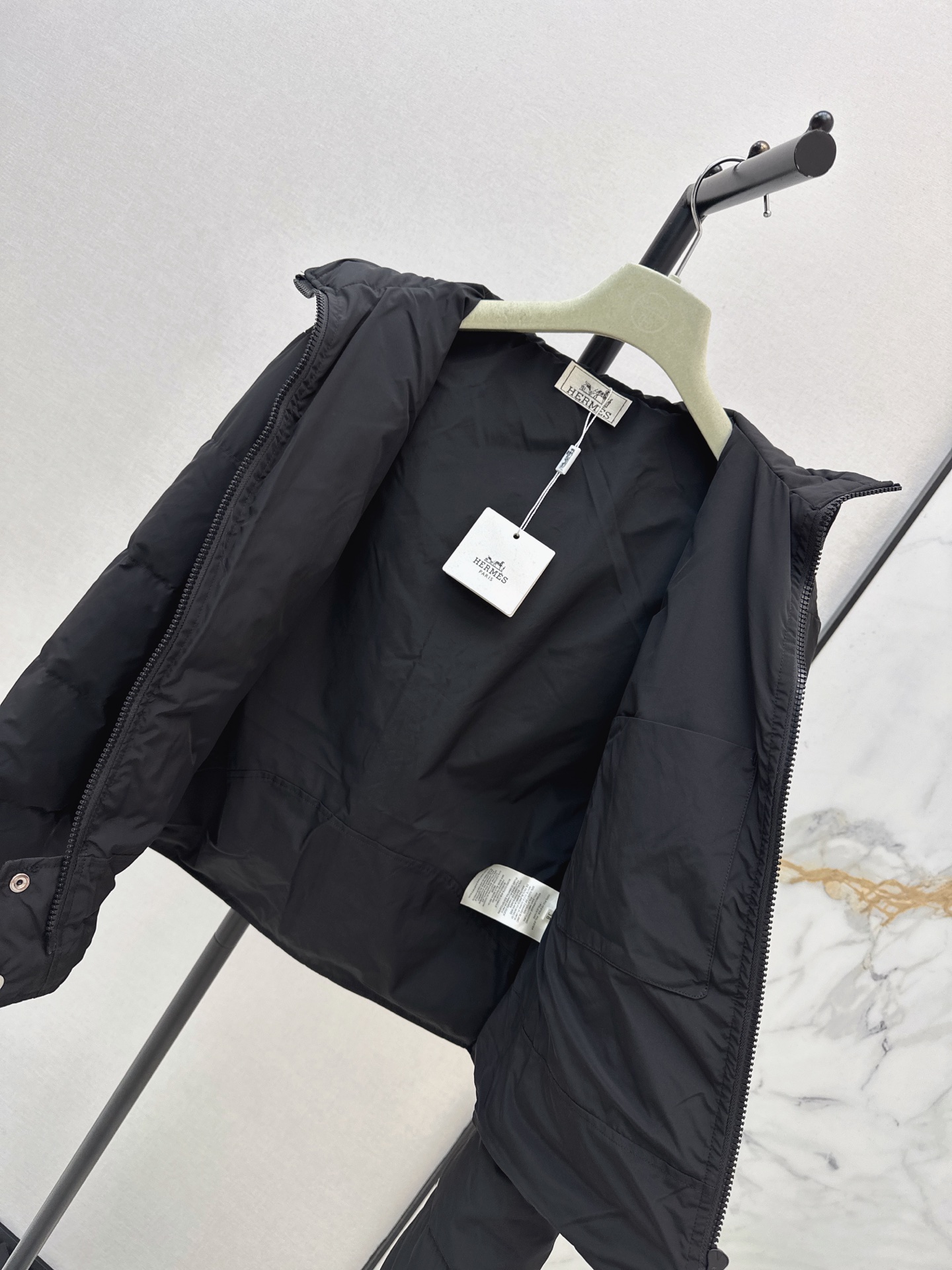 Her 26fw hooded down jacket