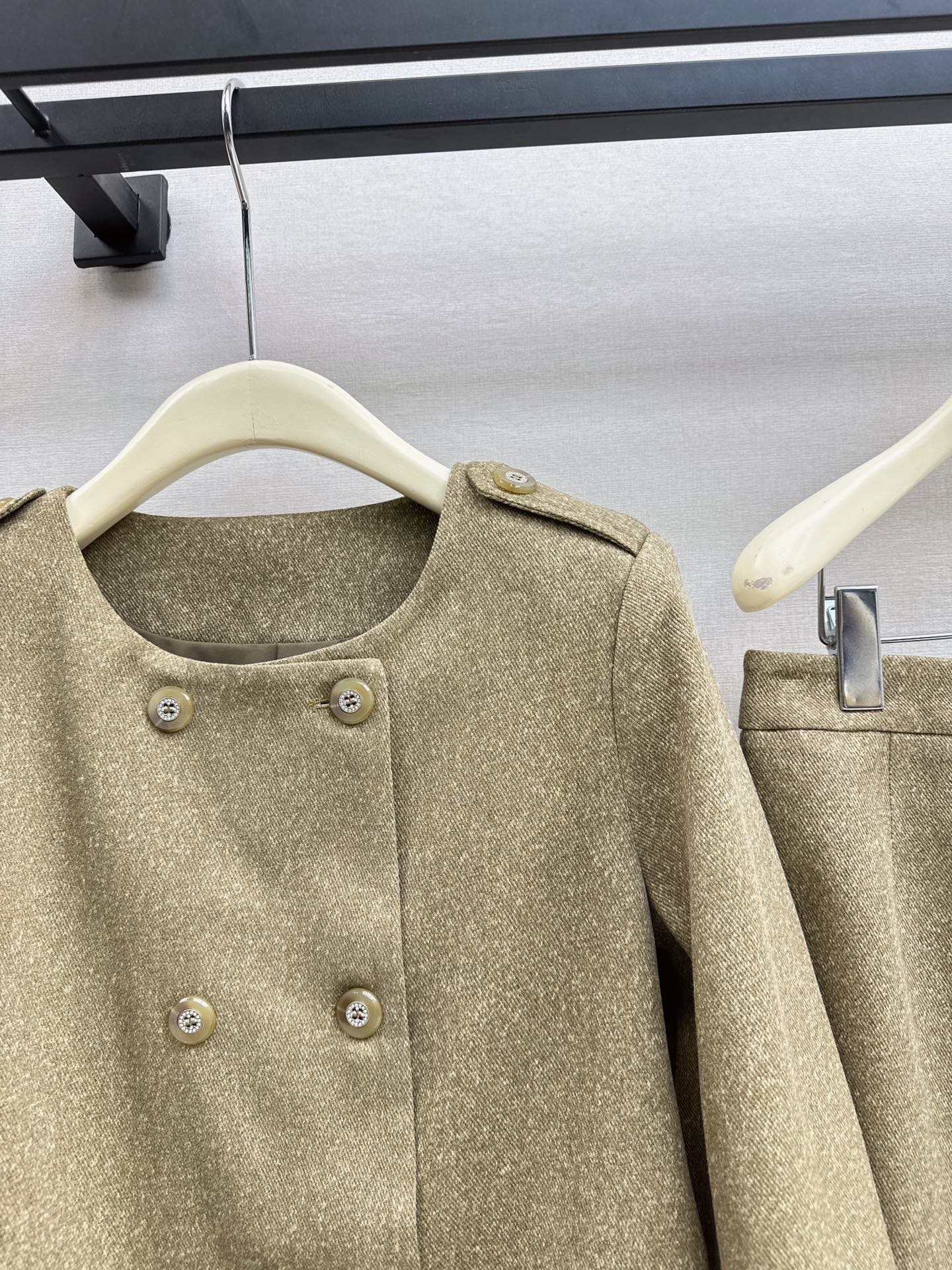 Chan 26fw cropped jacket jacket A-line skirt sets