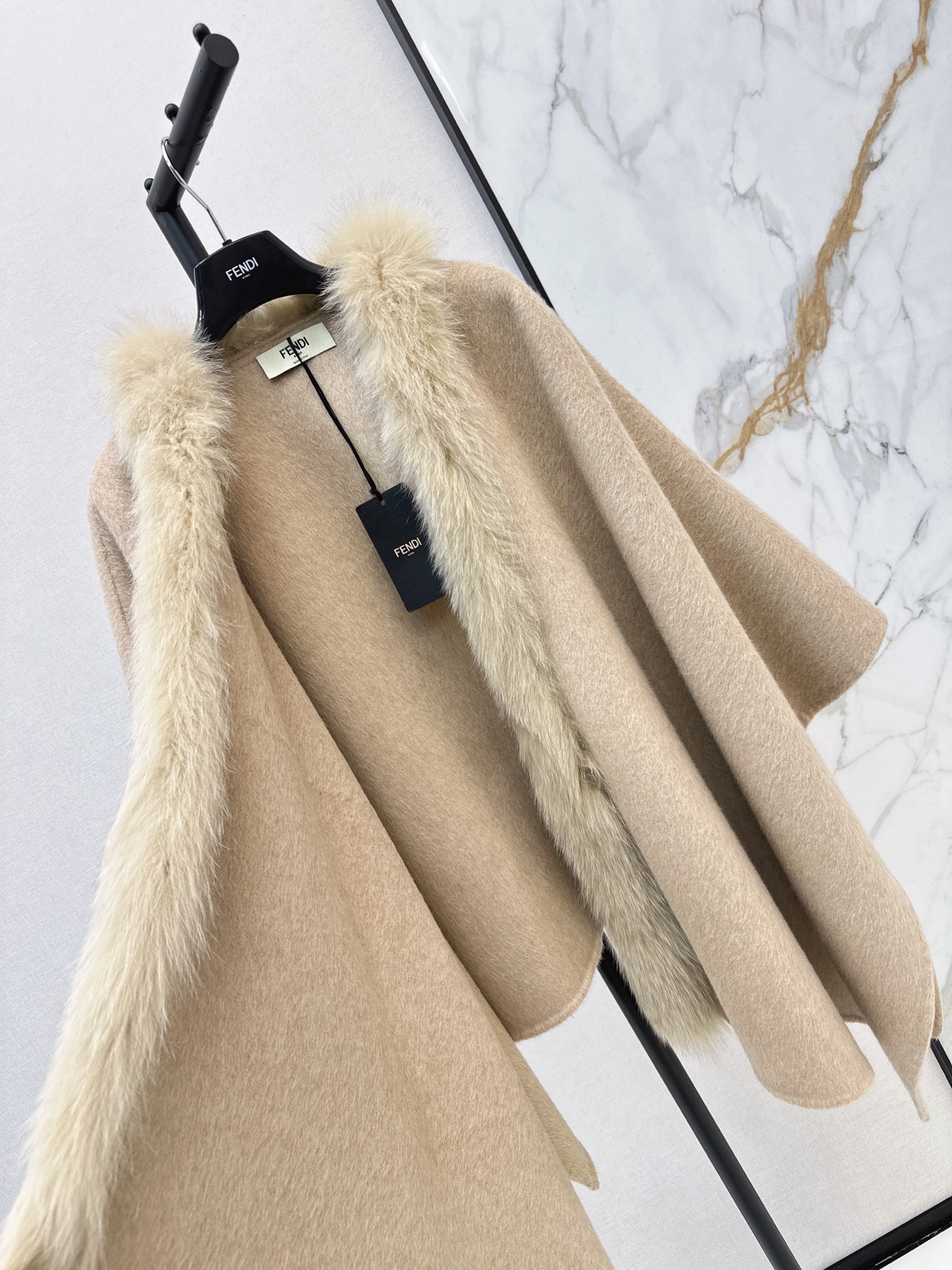 Fen 26fw fox-trim woolen cape jacket