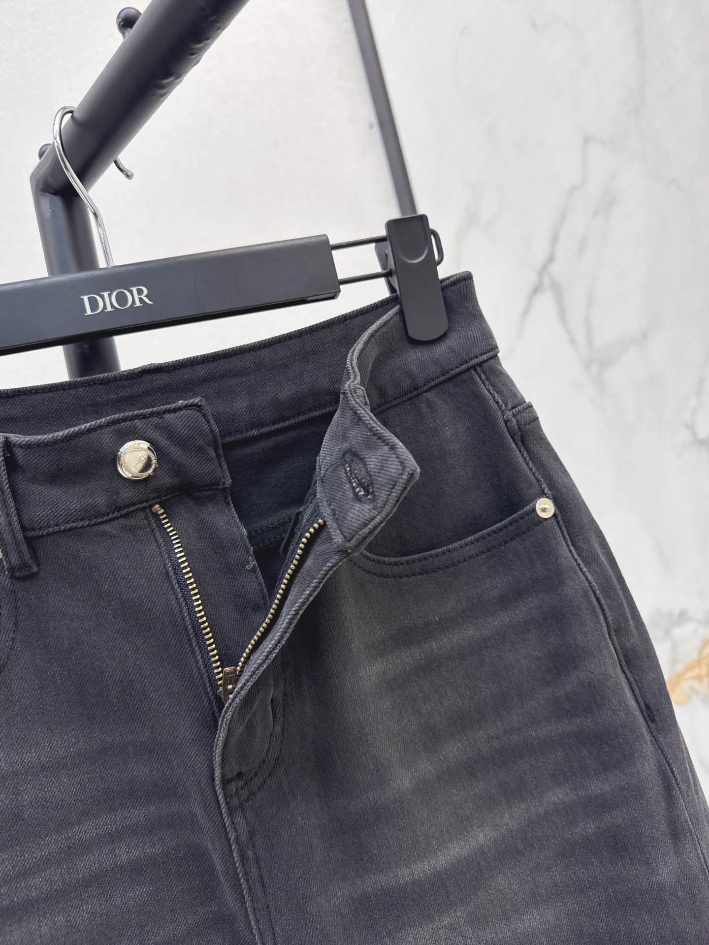 CD 26fw embroidery patch jeans