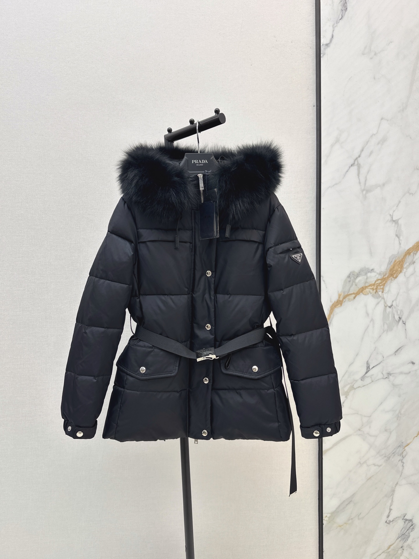 Pra 26fw hooded down jacket