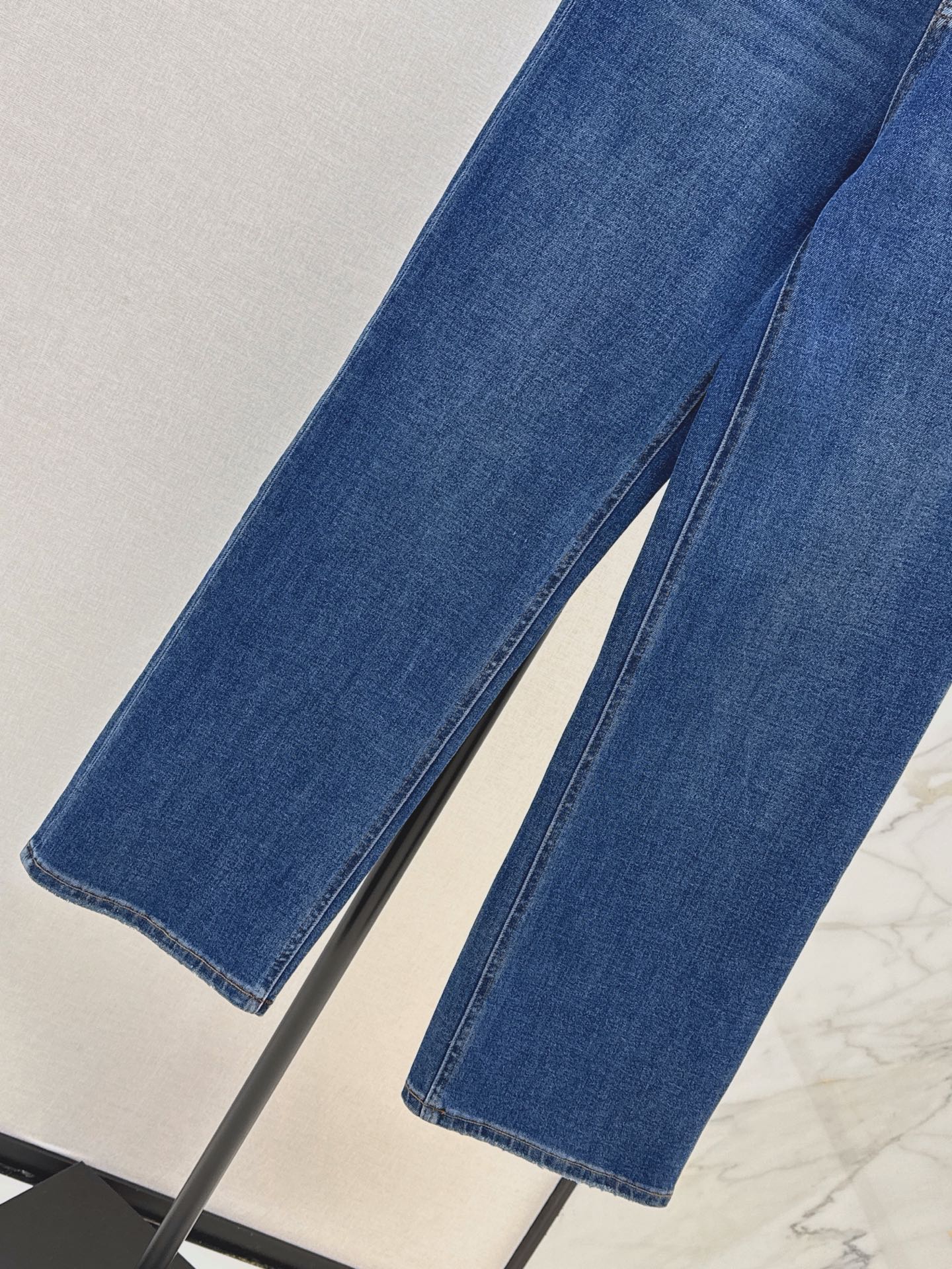 Guc 26fw straight-leg jeans