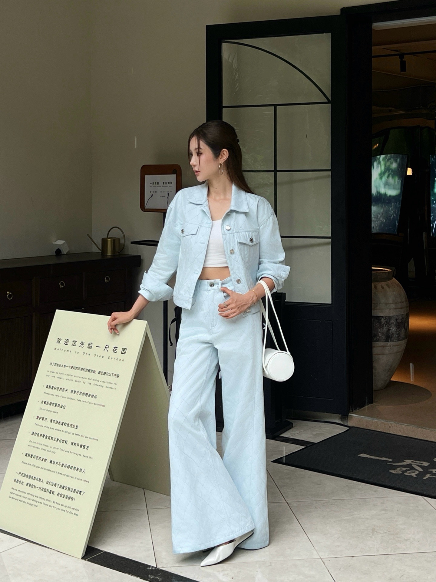 Chan 26fw embroidery jeans