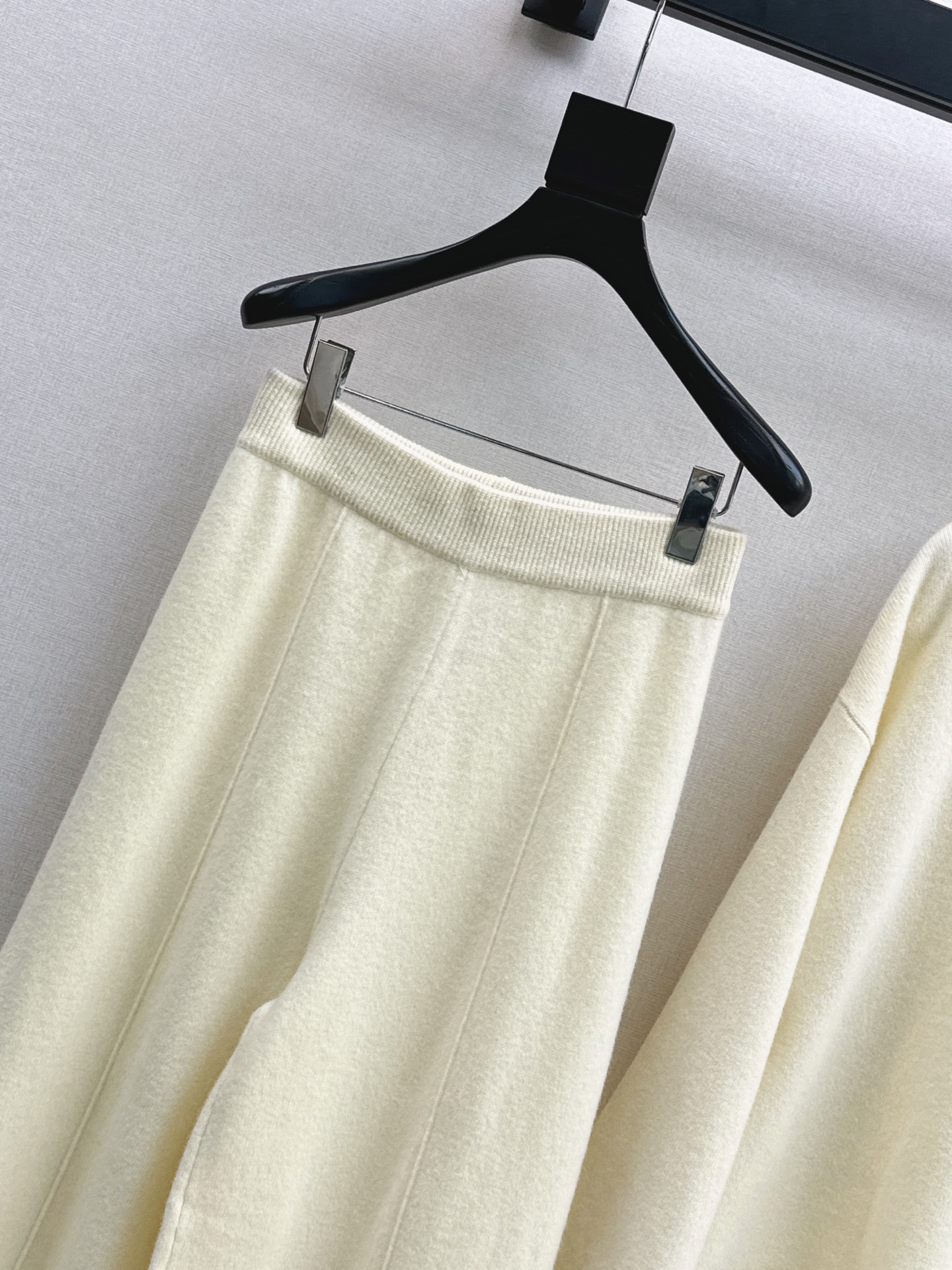 Max 26fw wool sweater pants sents