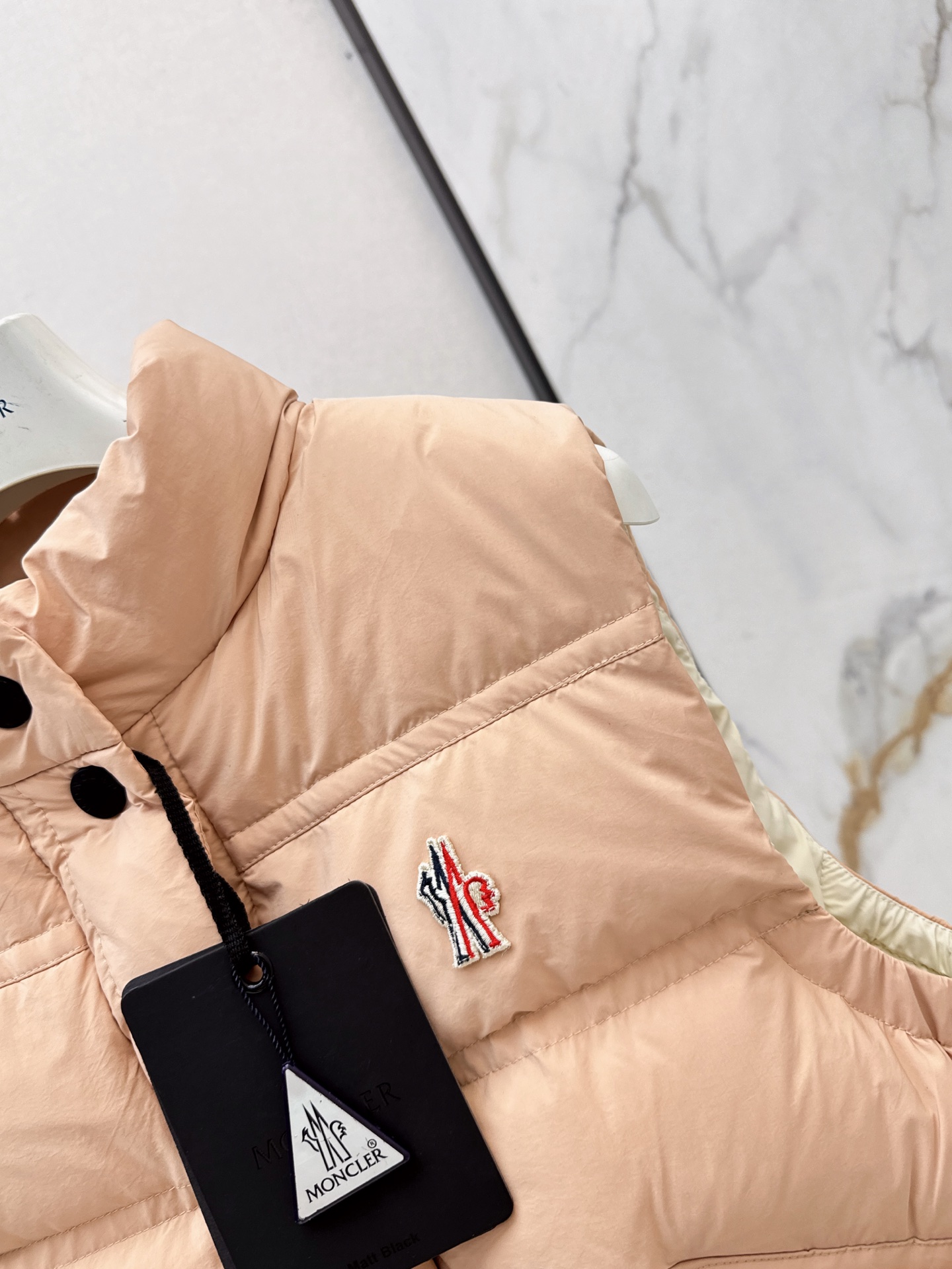 Monc 26fw down vest