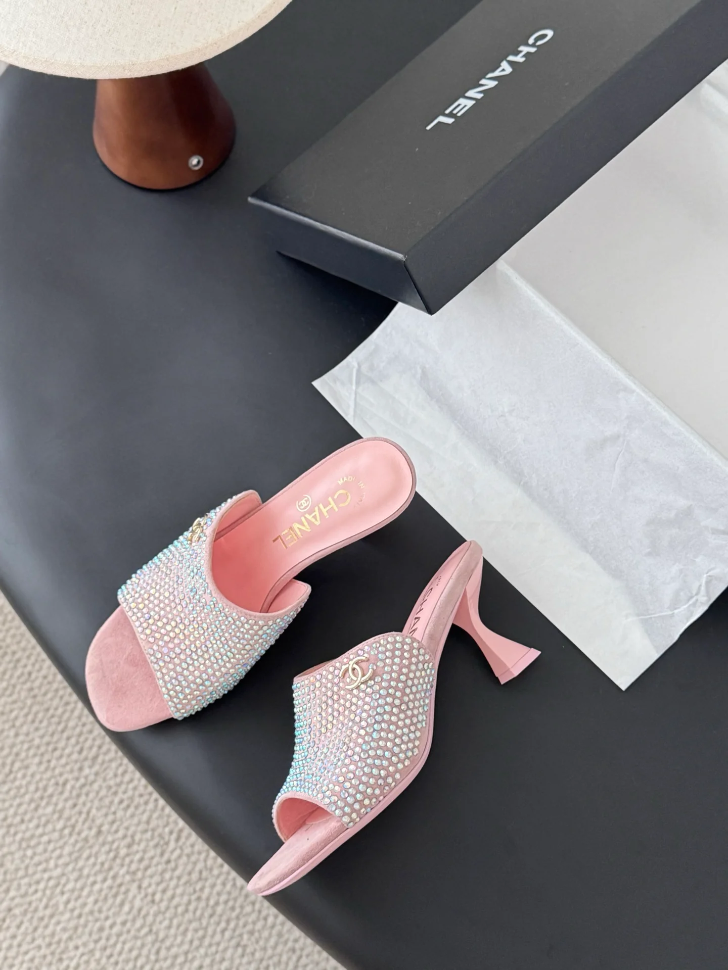 Chan 25fw kitten sandals