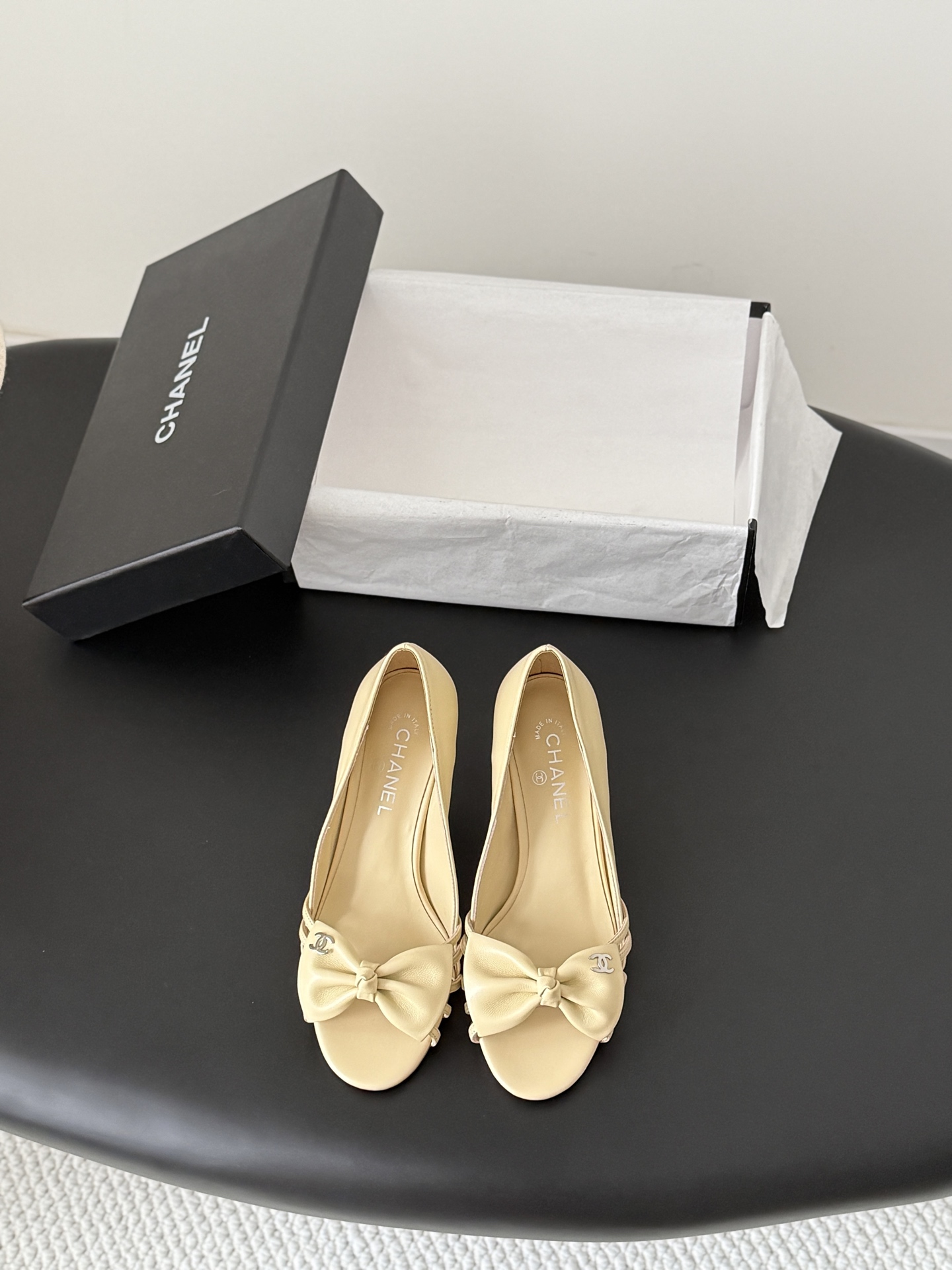 Chan 26ss peep toe heels