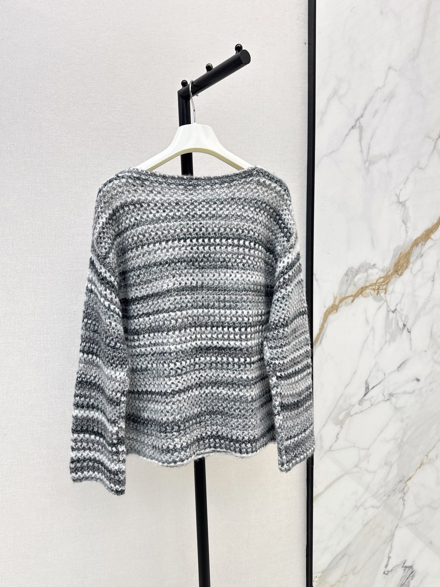 Loe 26fw stripe hollow knit sweater