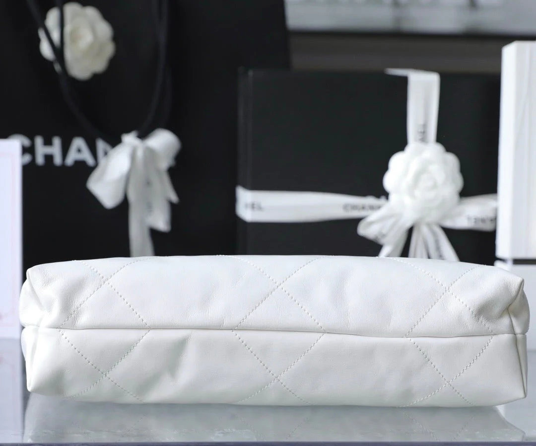 chan 22bag white