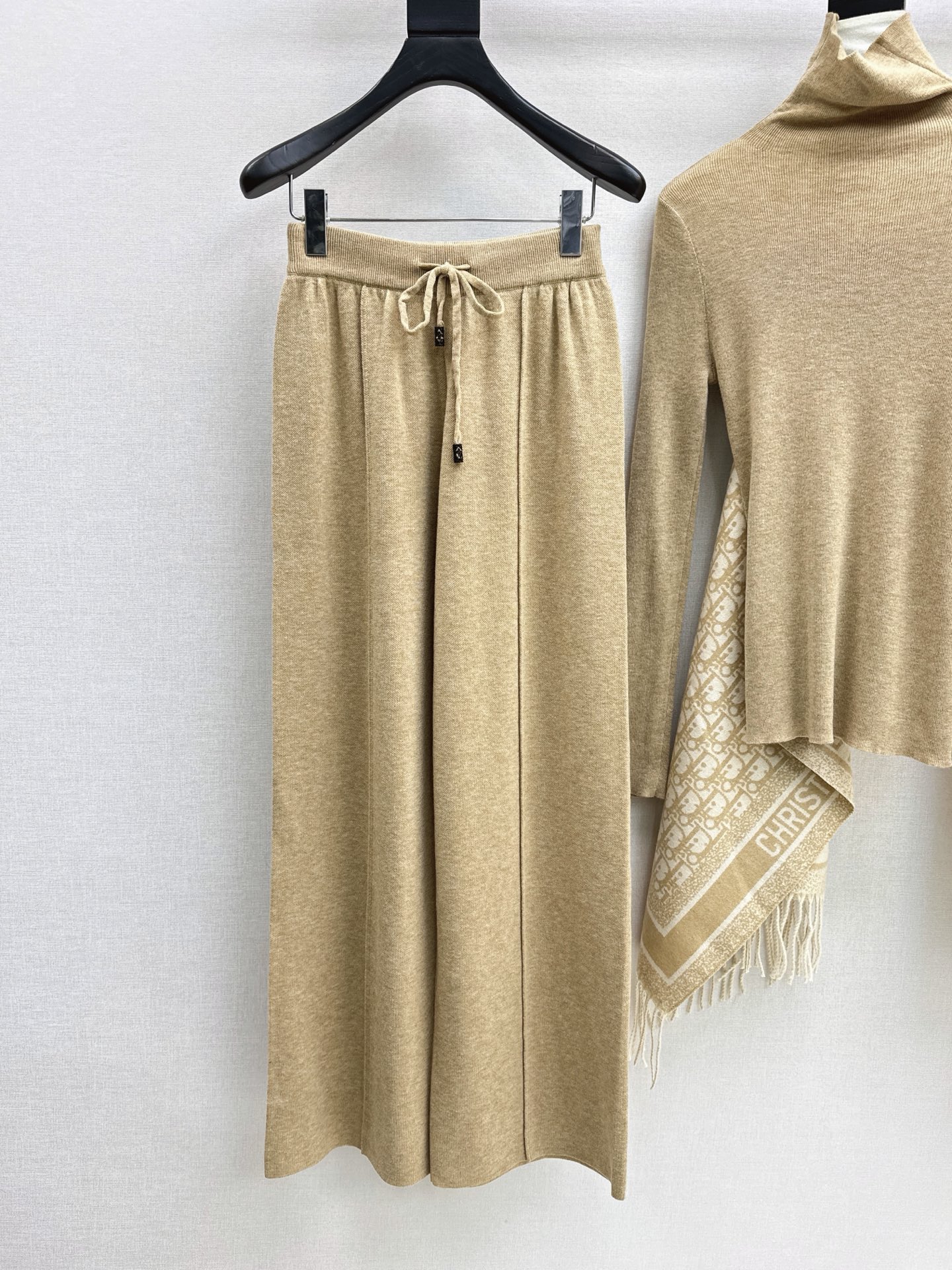 CD 26fw knit shawls basic tee pants sets