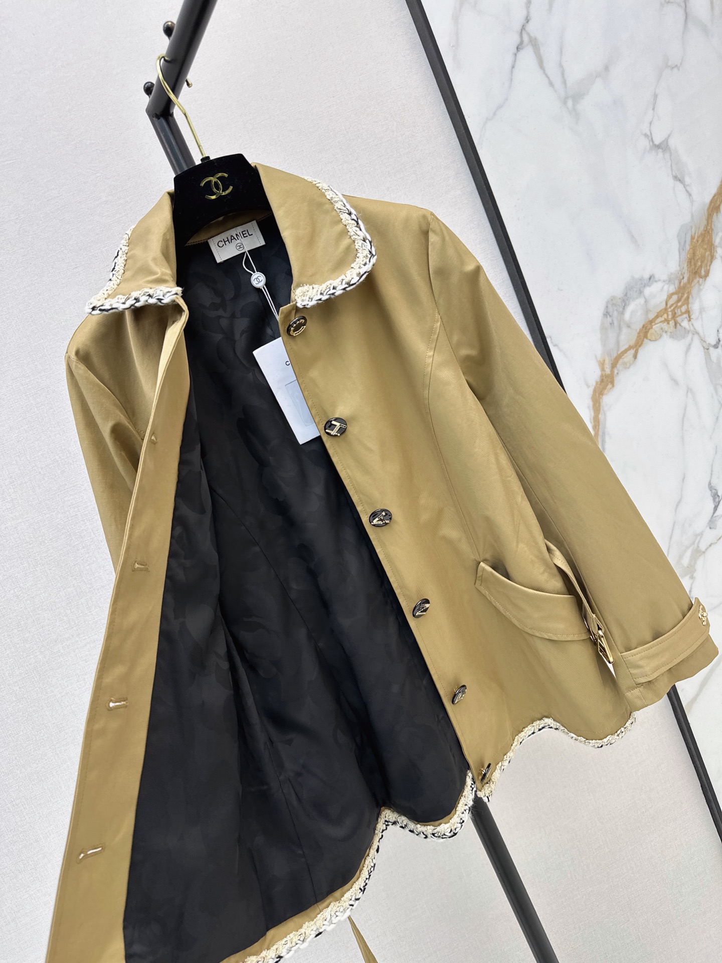 Chan 26fw belted cropped trench coats