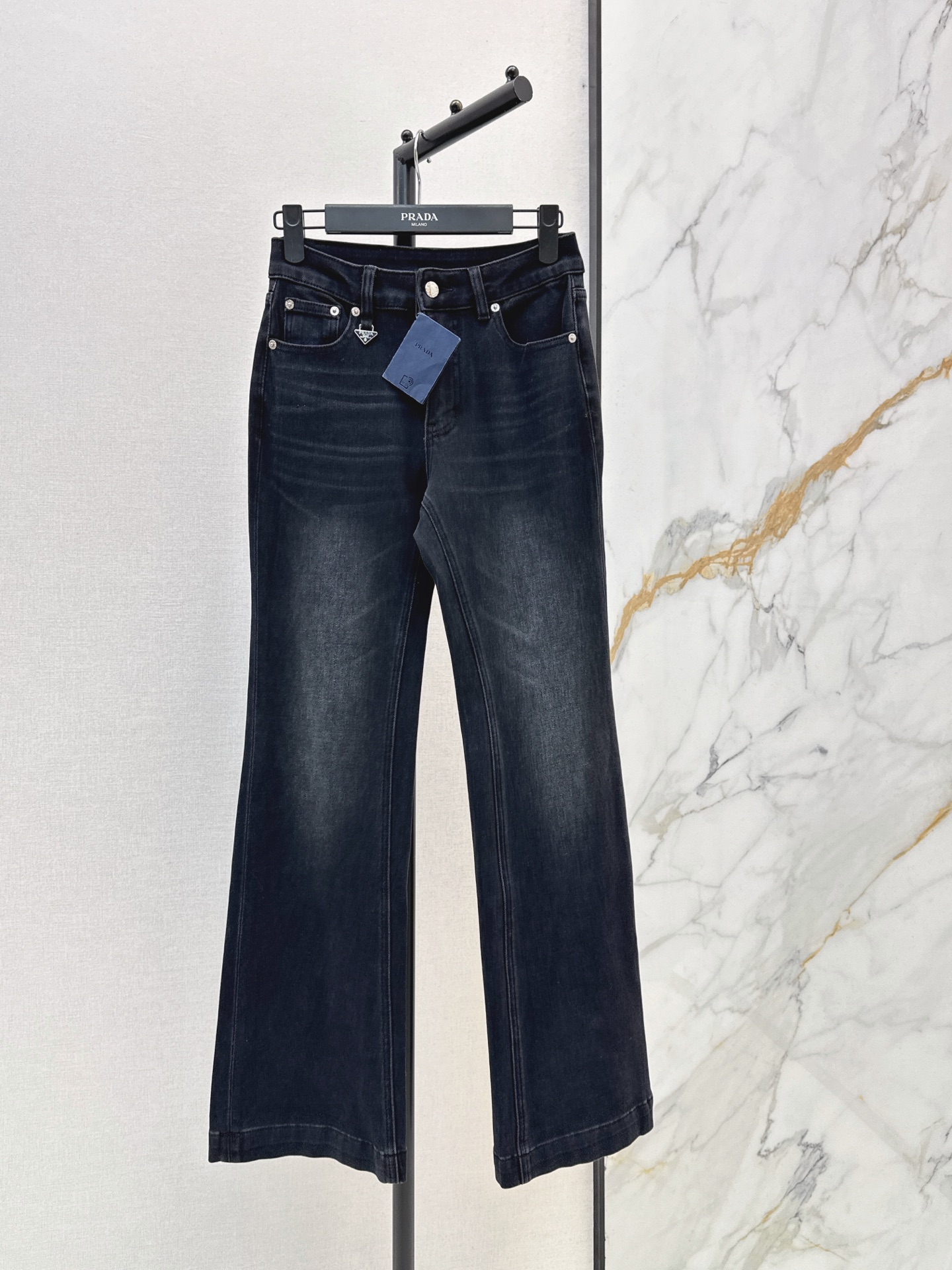 Pra 26fw flared jeans