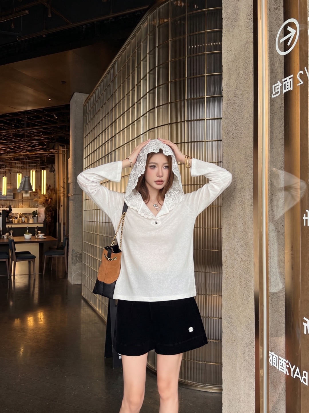 Chan 26fw lace-trim hooded top
