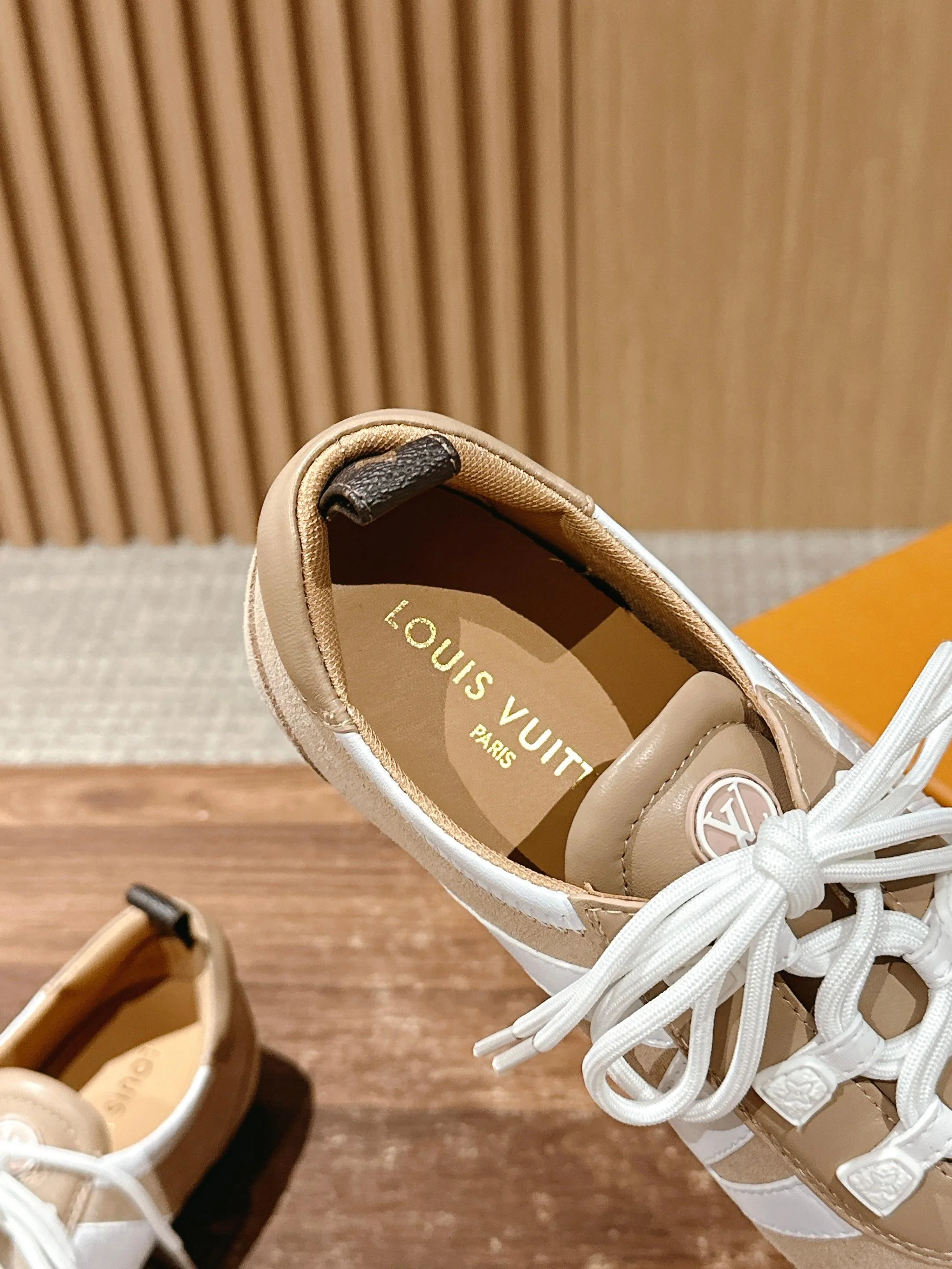 Loui 25fw sneaker
