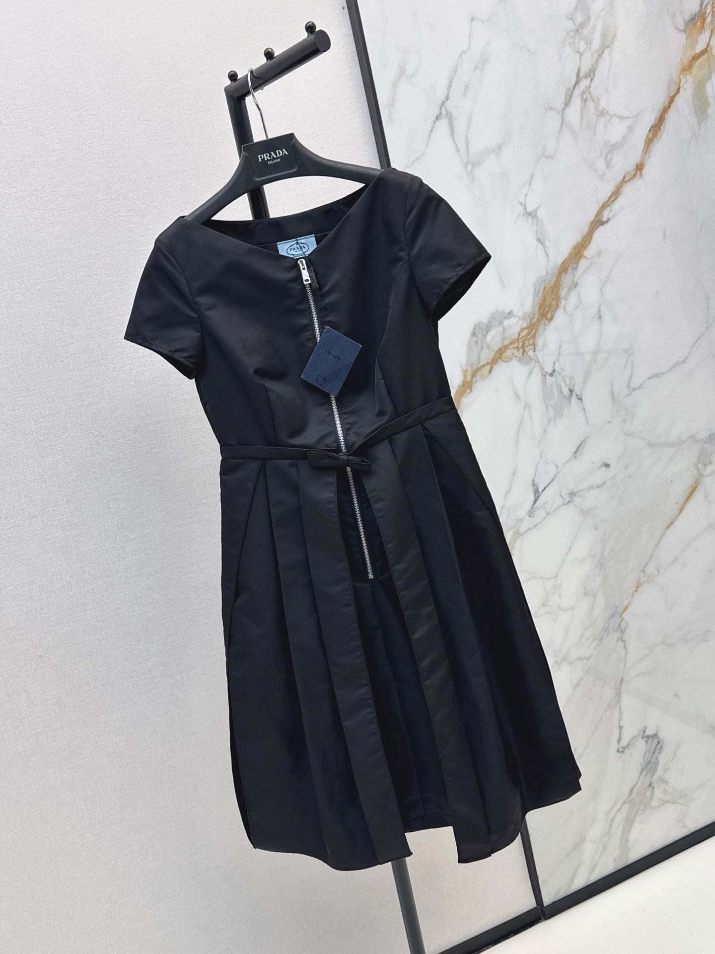 Pra 26fw zip-up bow dress