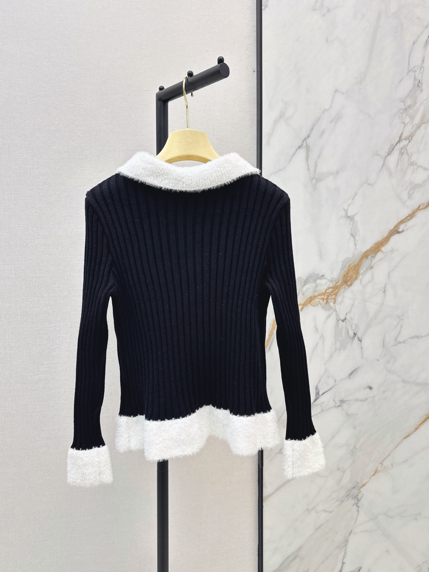 Miu 26fw ribbed knit cardigan