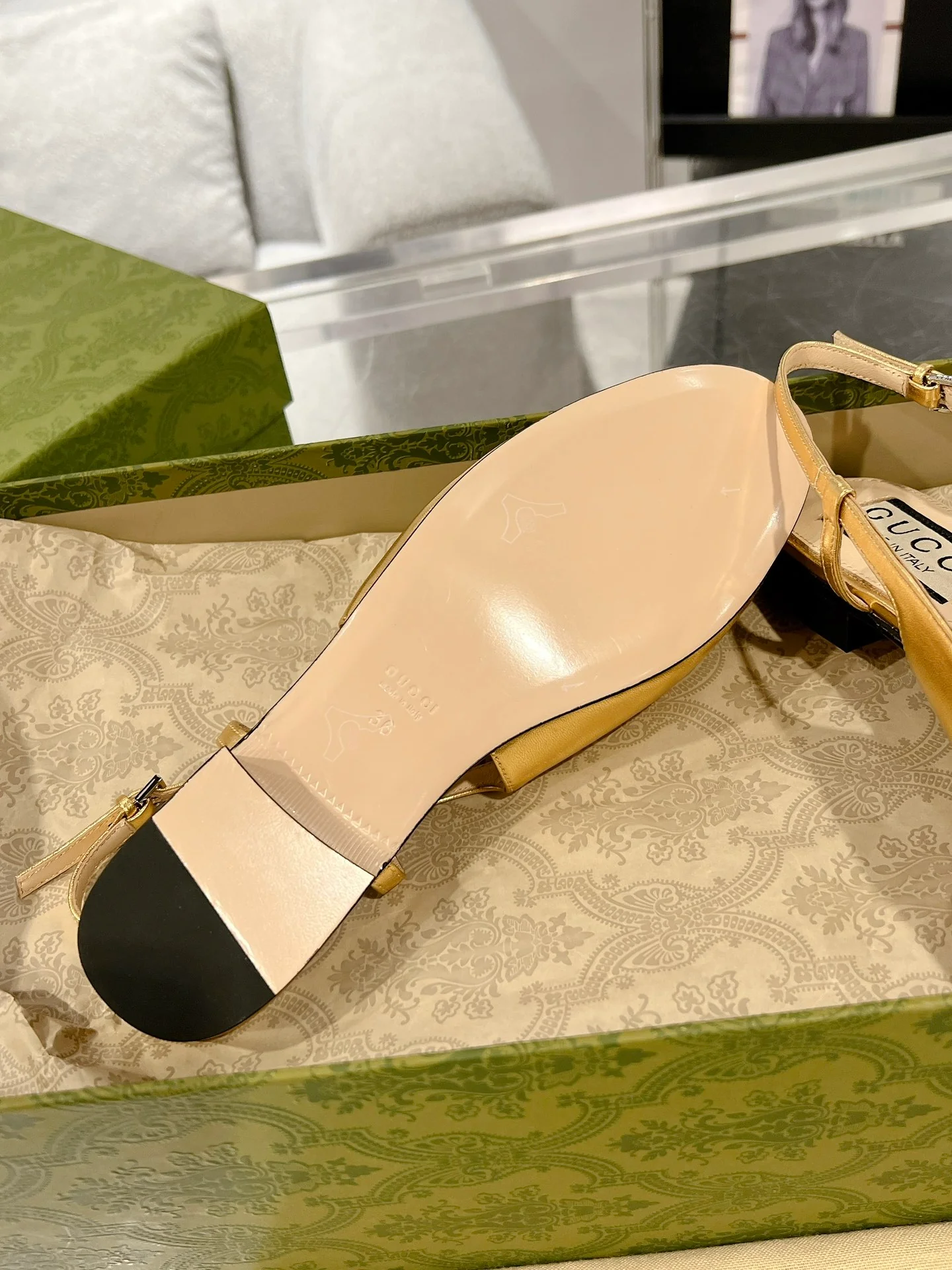 Gucc 25fw slingback flats with crystal diamond bling sandals