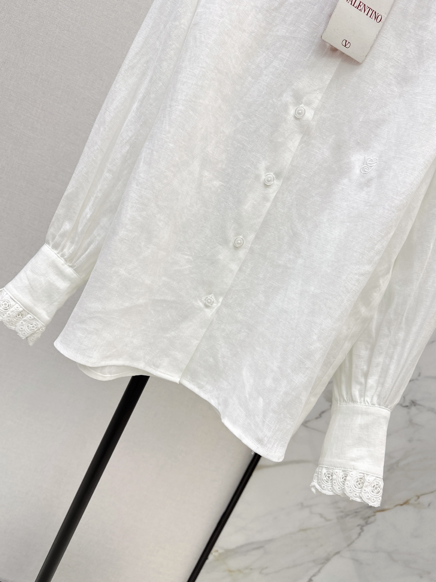 Valen 26fw lace trim linen shirt