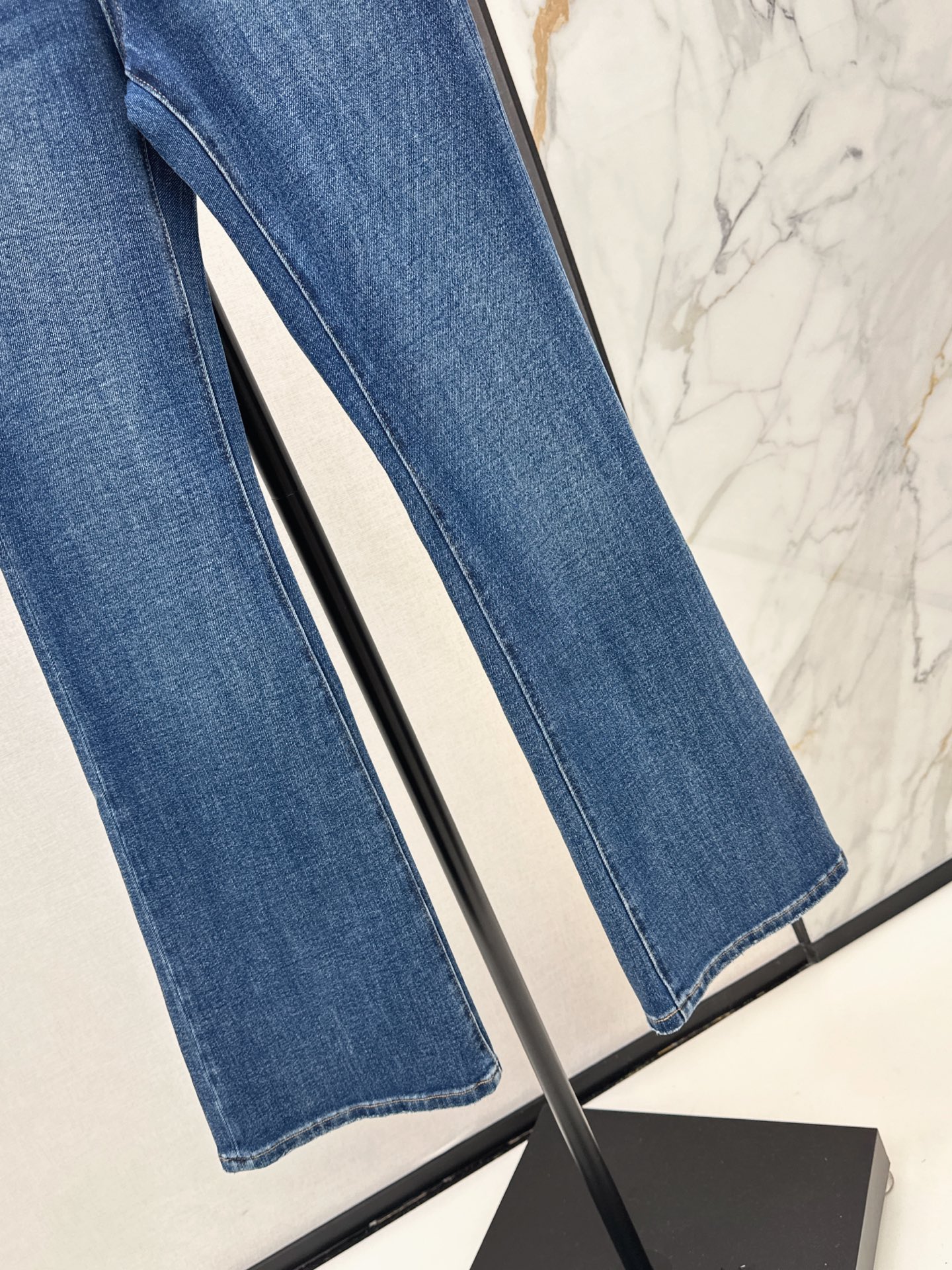 Celi 26fw slim-fit jeans
