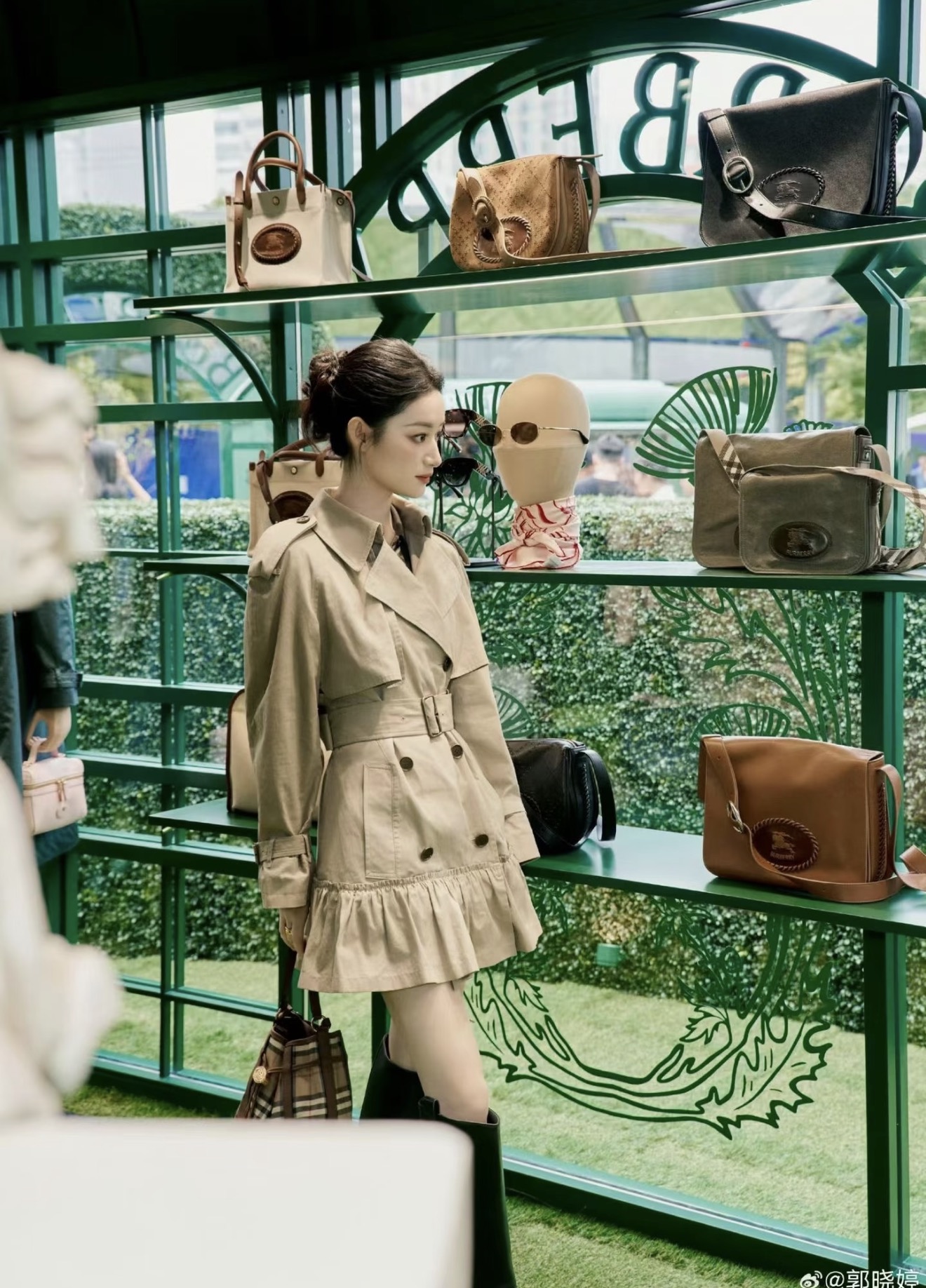 Bur 26fw ruffle trench coats