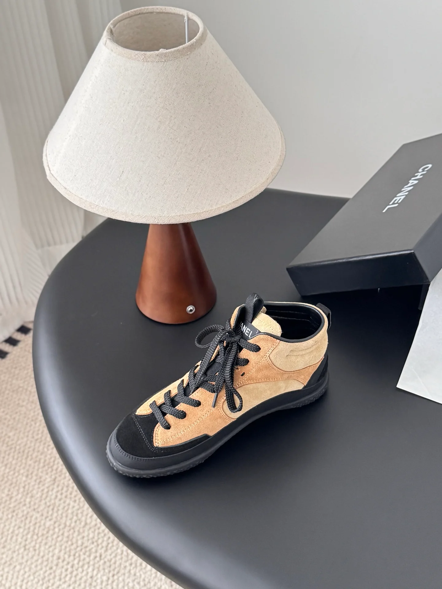 Chan 25fw sneaker with high tops
