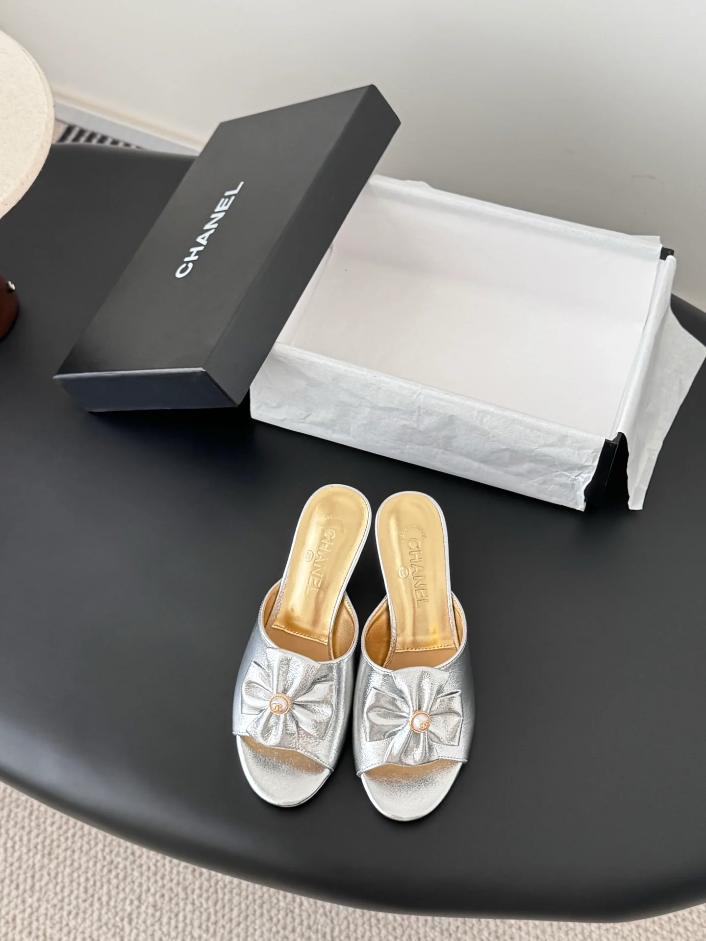 Chan 26ss kitten heel slides
