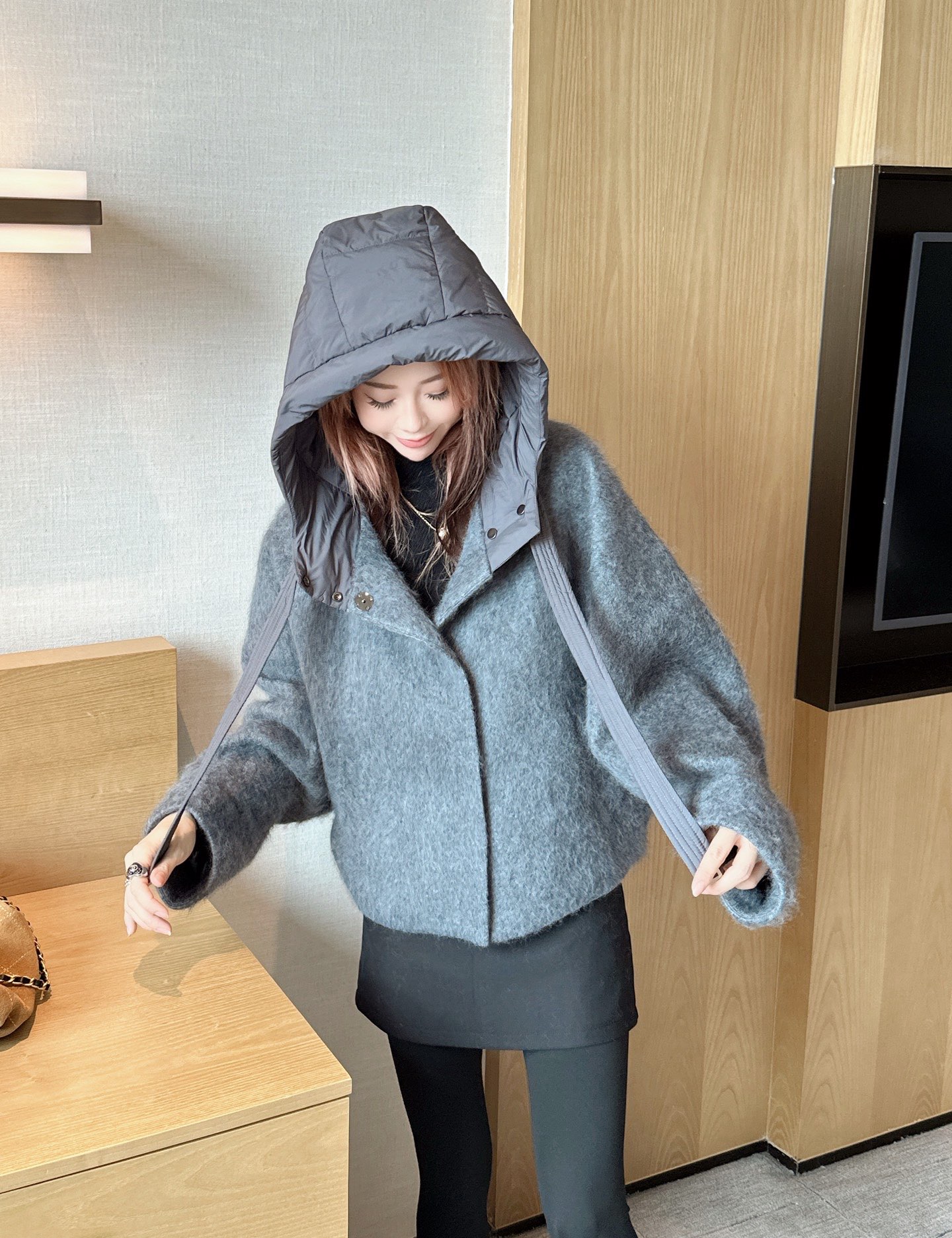 Max 26fw wool hooded jacket