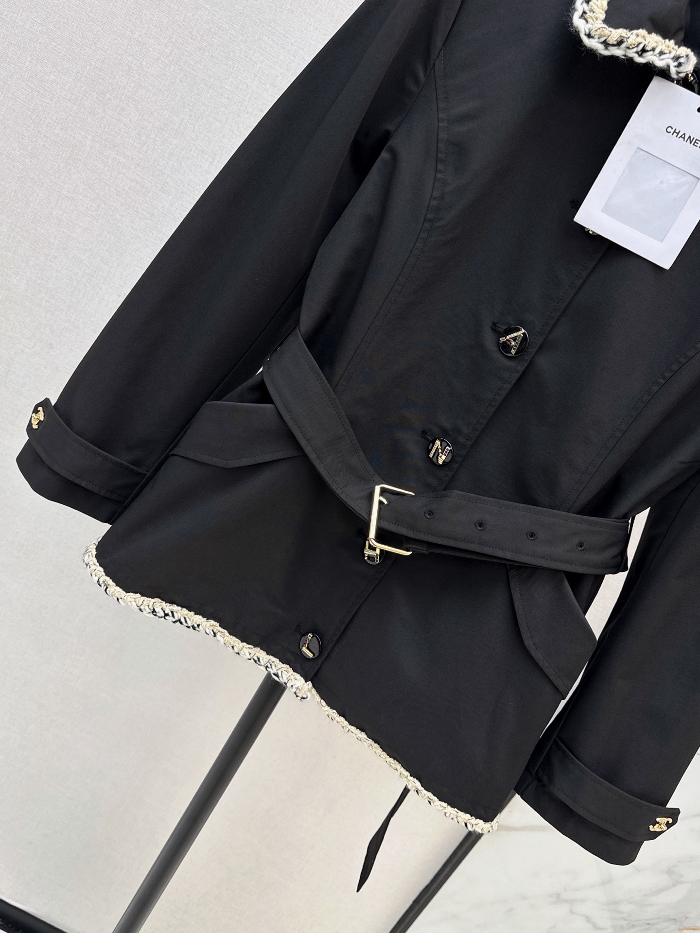 Chan 26fw belted cropped trench coats